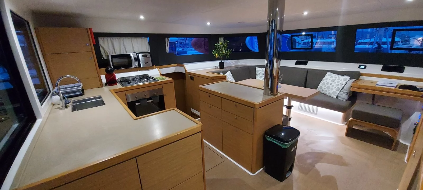 Dufour Catamaran 48 (Albertina II)  - 11