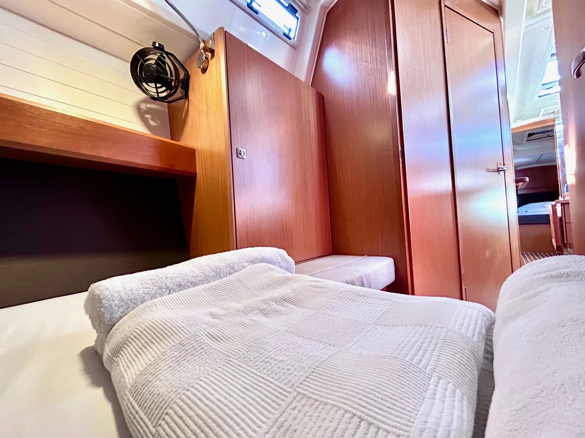 Bavaria Cruiser 37 (Enjoy The Silence)  - 9