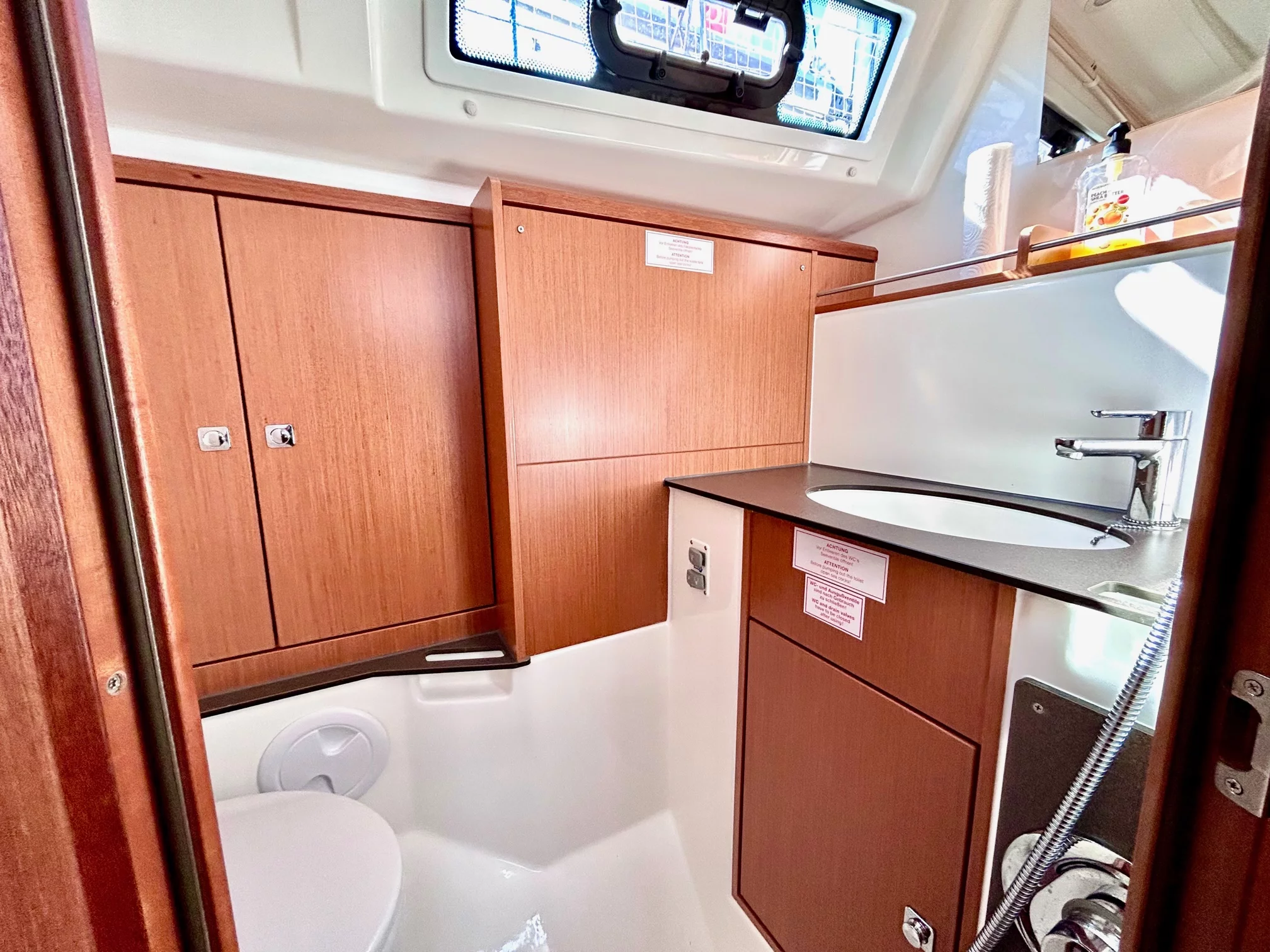 Bavaria Cruiser 37 (Enjoy The Silence)  - 3