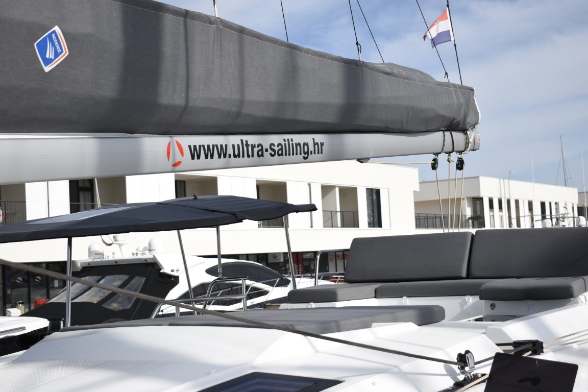 Photo #17 - Saona 47 (DESAFINADO) in Trogir - 12182