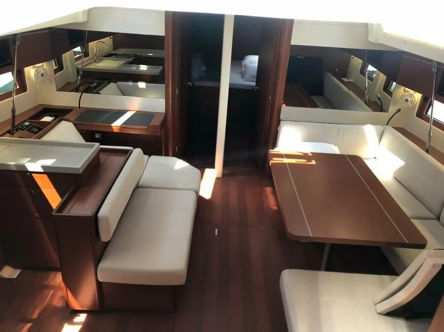 Oceanis 51.1 (O L G A)  - 5