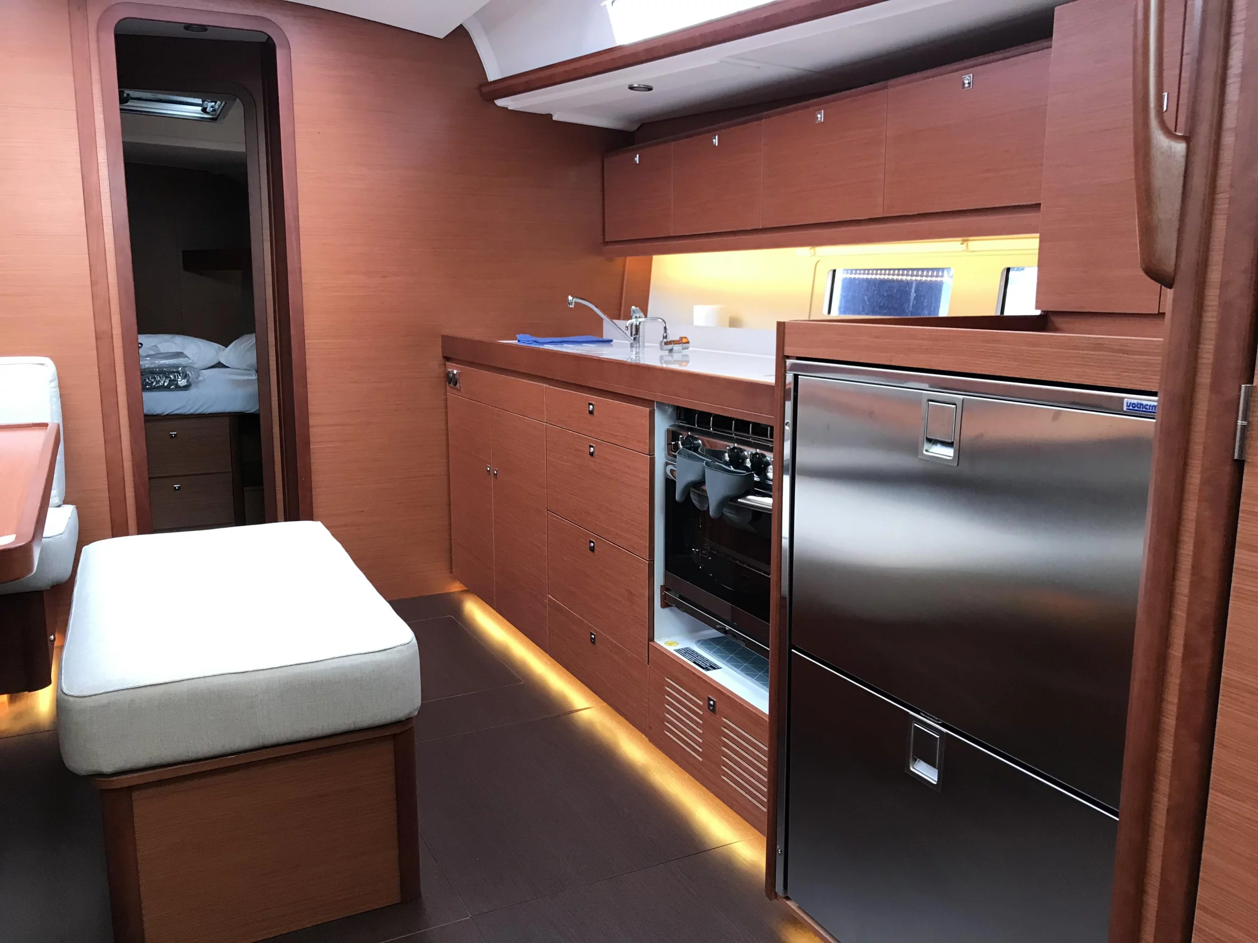 Dufour 460 (Elsa) Interior image - 6
