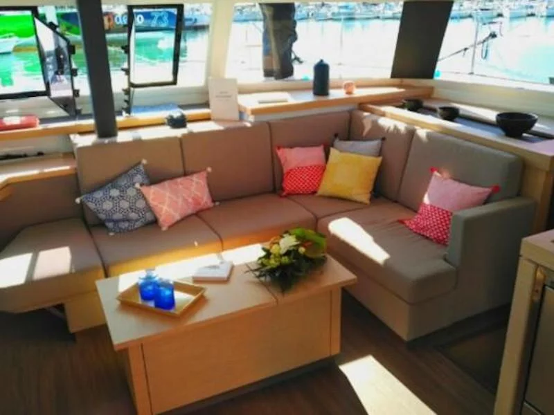 Astréa 42 (Dorella) Interior image - 15