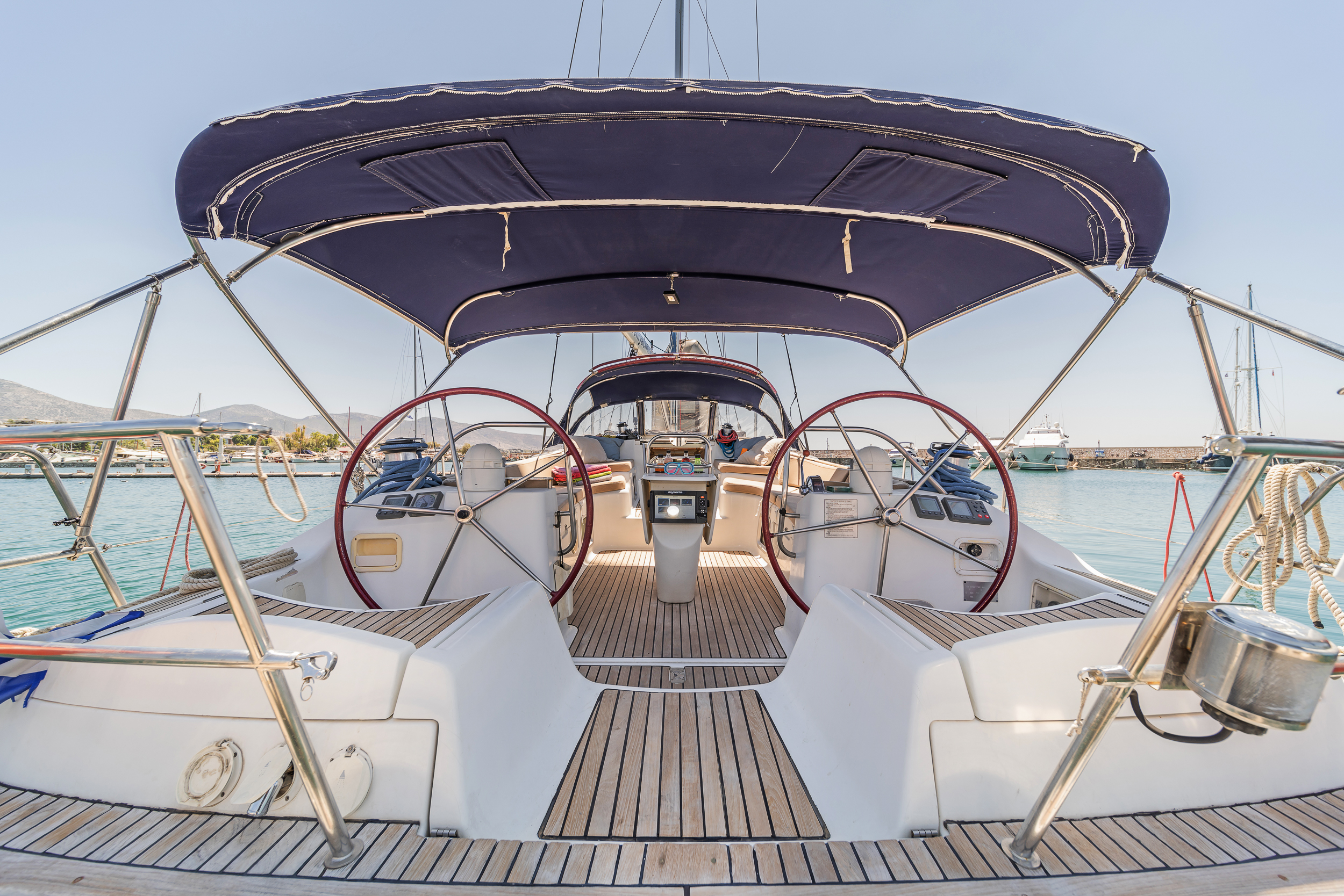 Photo #14 - Sun Odyssey 54DS & GEN - ONLY SKIPPERED (Veni (ONLY SKIPPERED)) in Lavrion - 4202