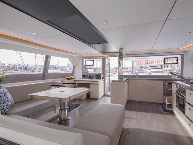 Catamaran 50 — photo 2