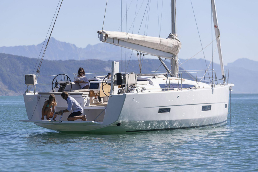 Dufour 430 Grand Large — photo 4