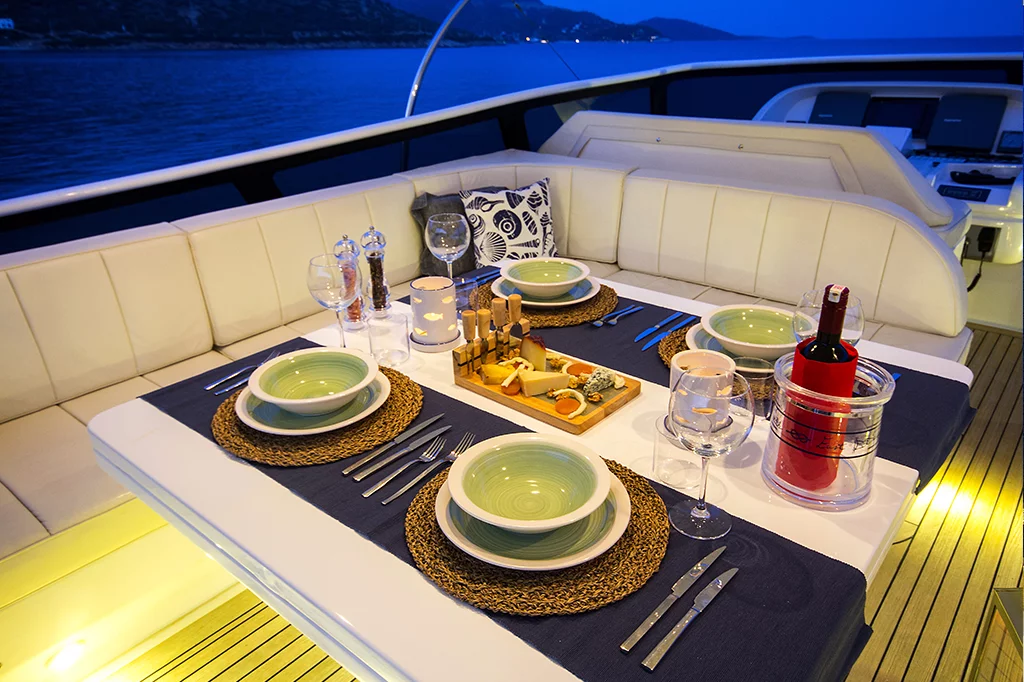 Maiora 24 (24M Deluxe Maiora Motoryacht)  - 37