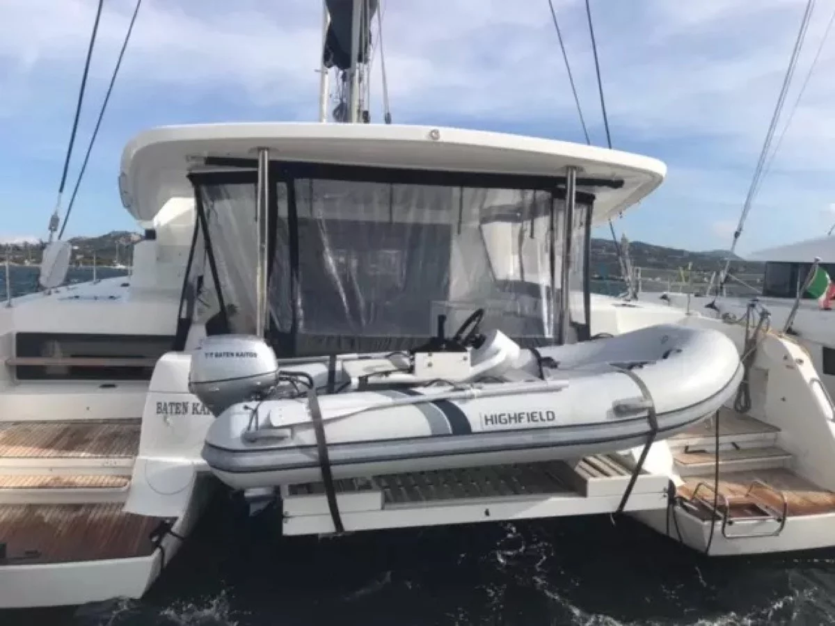 Lagoon 50 (Baten Kaitos II (, WM, , Tender Lift, Inverter))  - 13