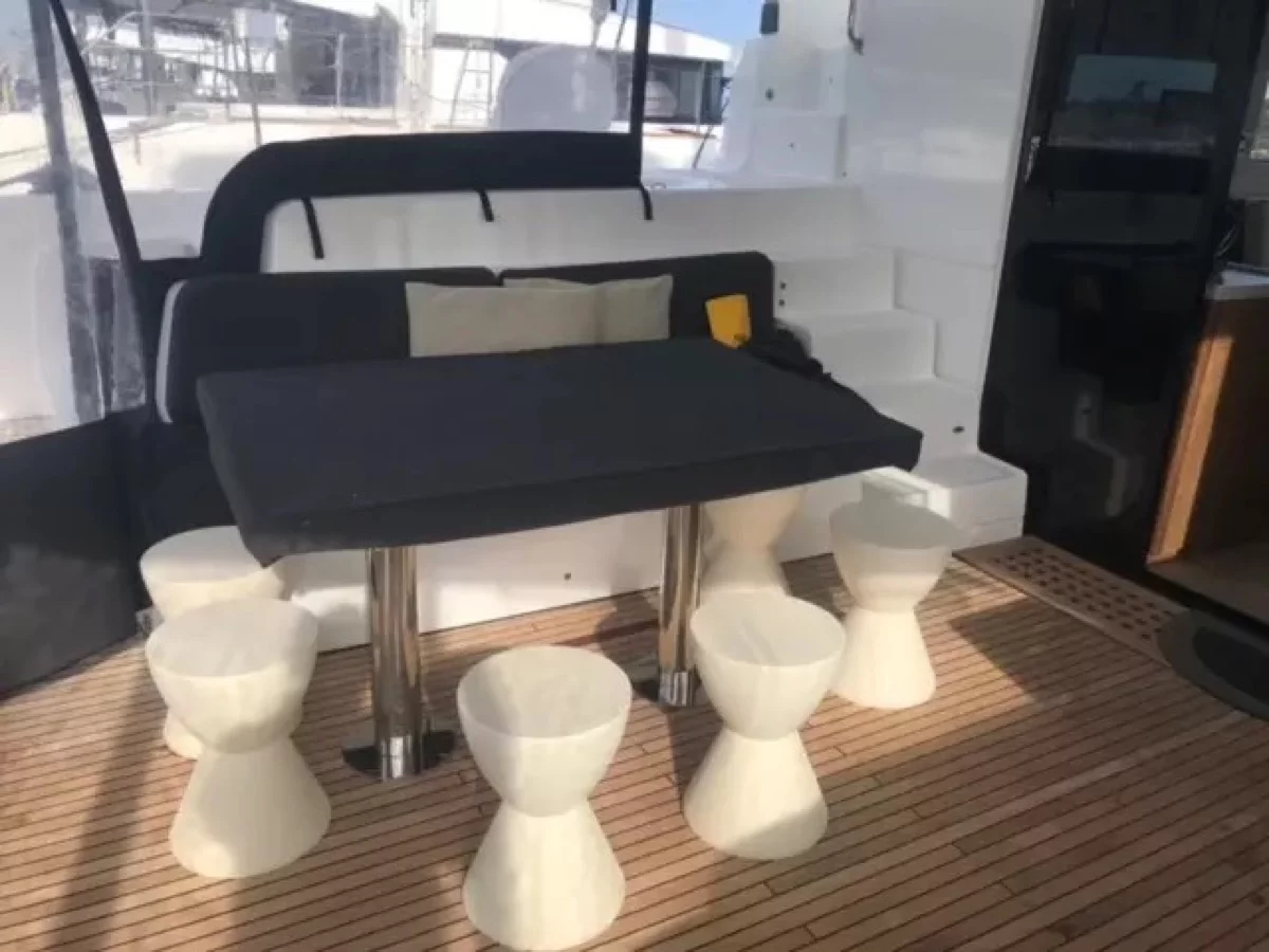 Lagoon 50 (Baten Kaitos II (, WM, , Tender Lift, Inverter))  - 1