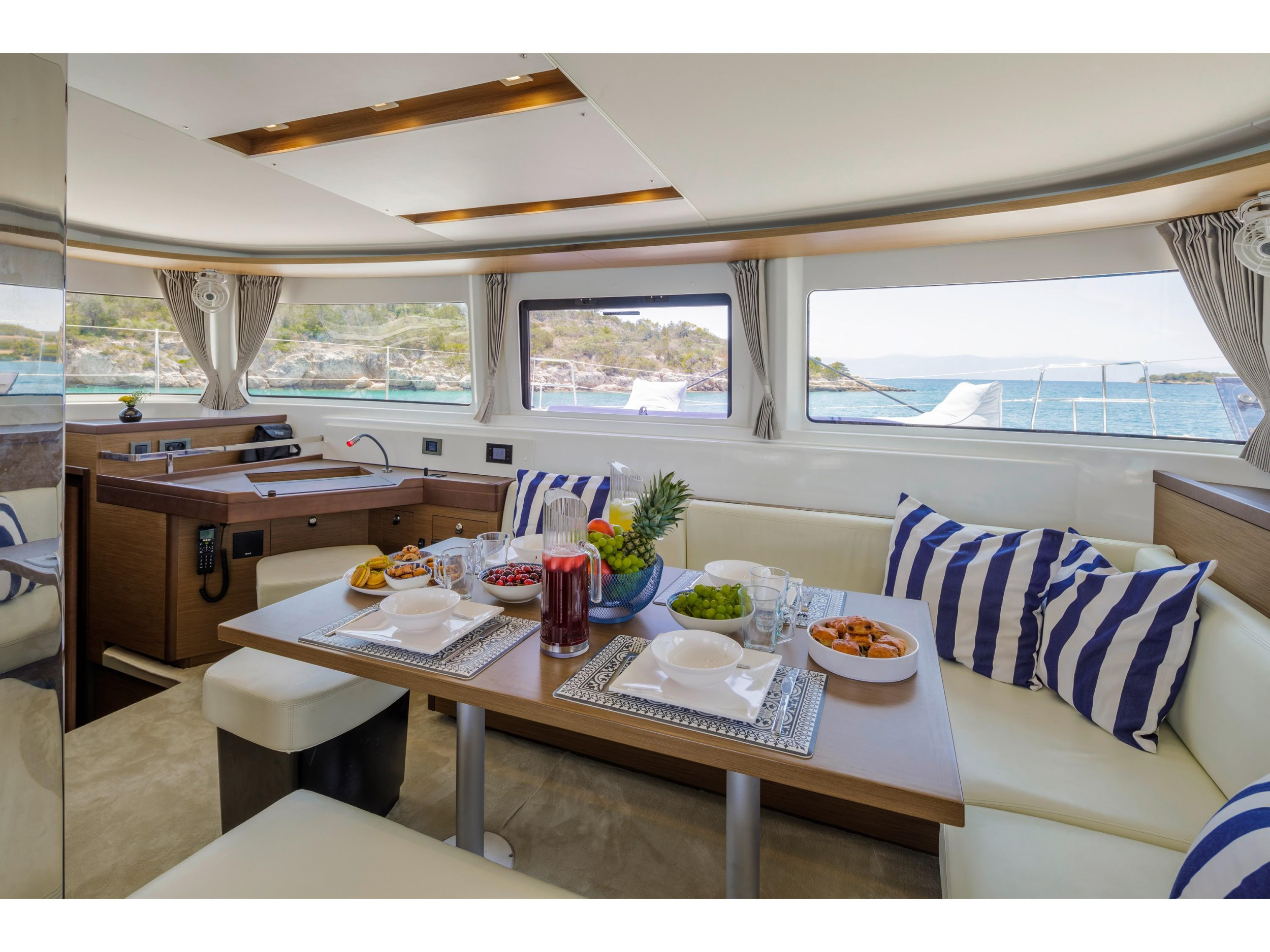 Photo #9 - Lagoon 46 Owners Version (ZANGA) in Porto Heli - 14279