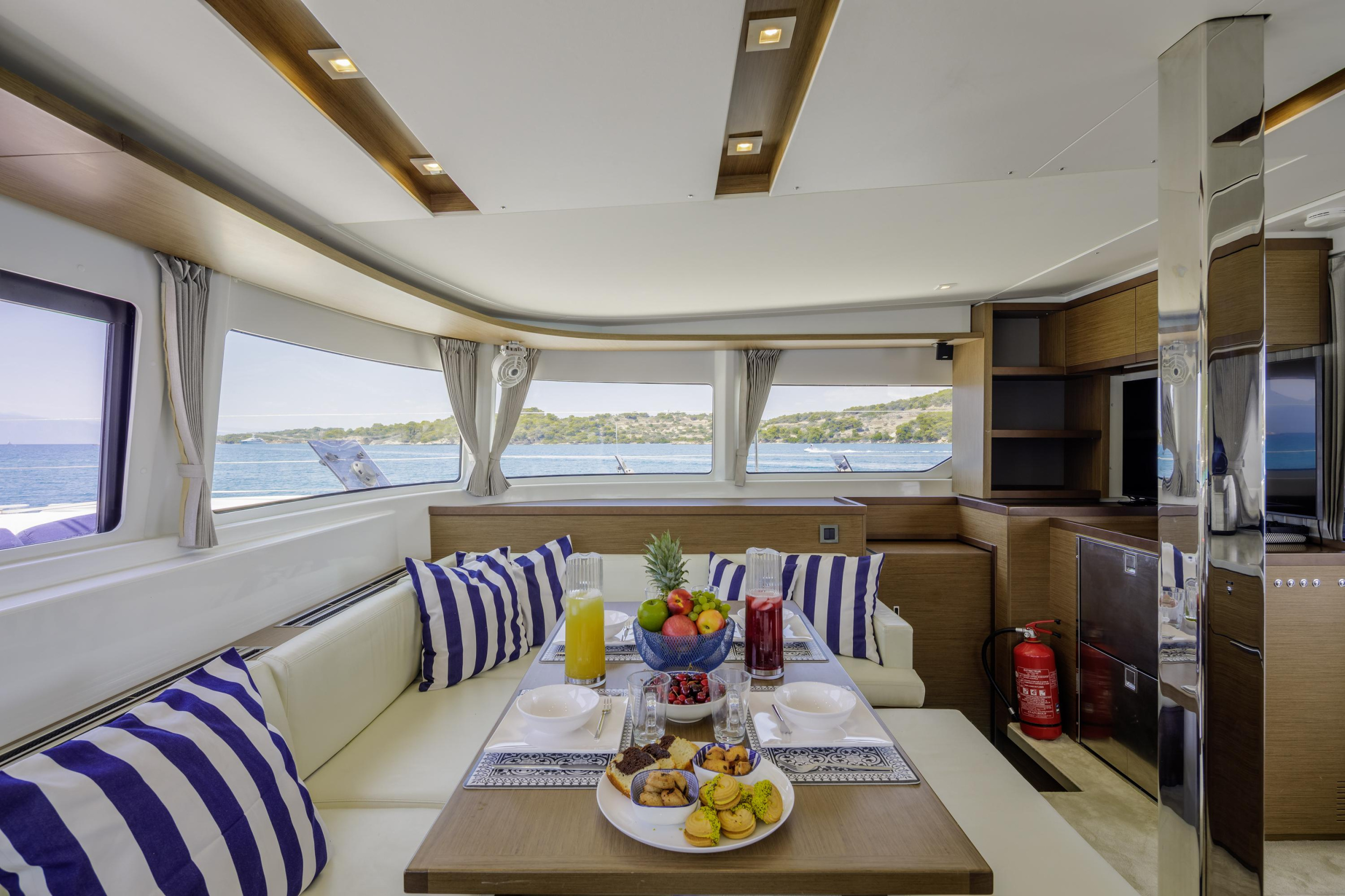 Photo #17 - Lagoon 46 Owners Version (ZANGA) in Porto Heli - 14279