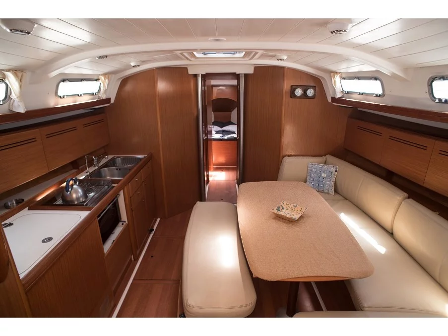 Cyclades 43.4 (GEORGE'S) Interior image - 5