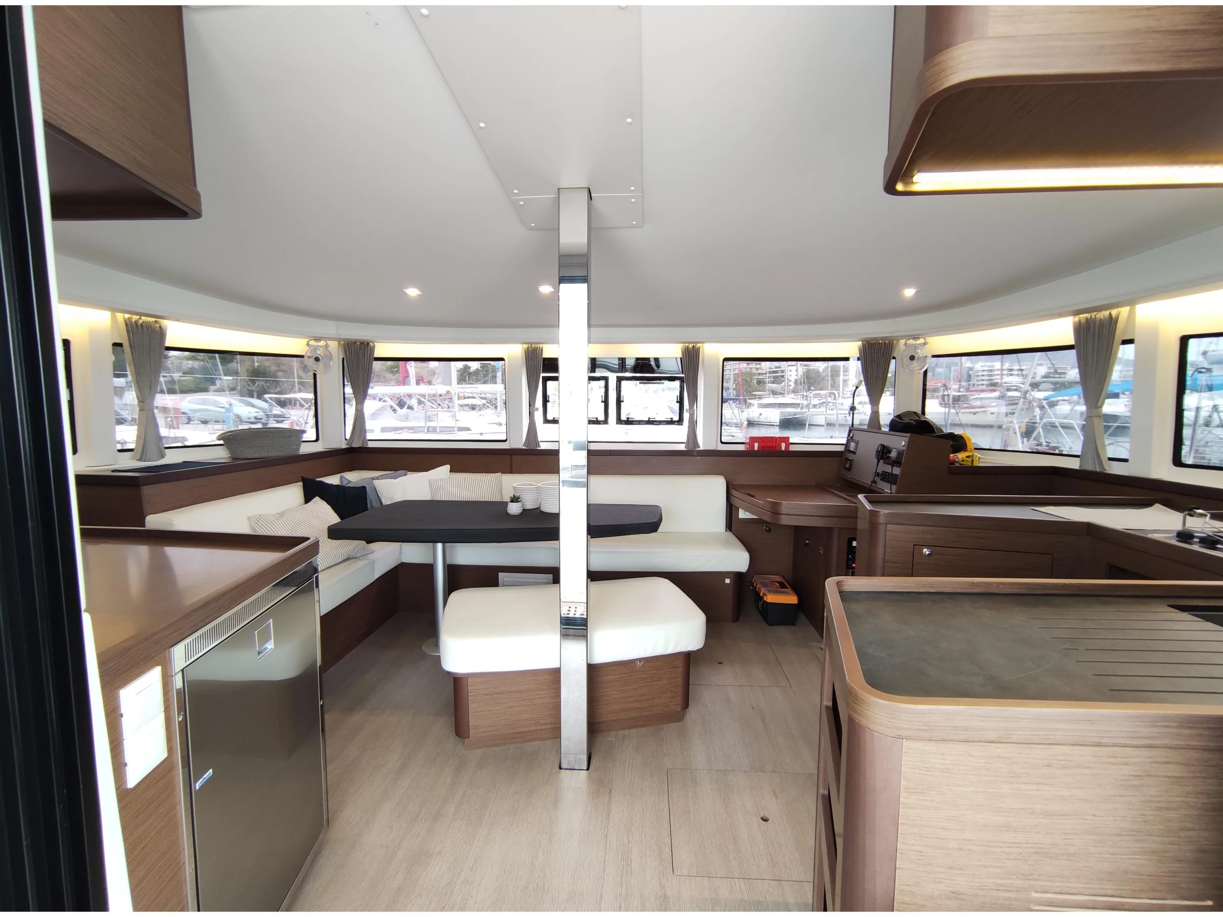 Lagoon 42 (Aktaia) Interior image - 4