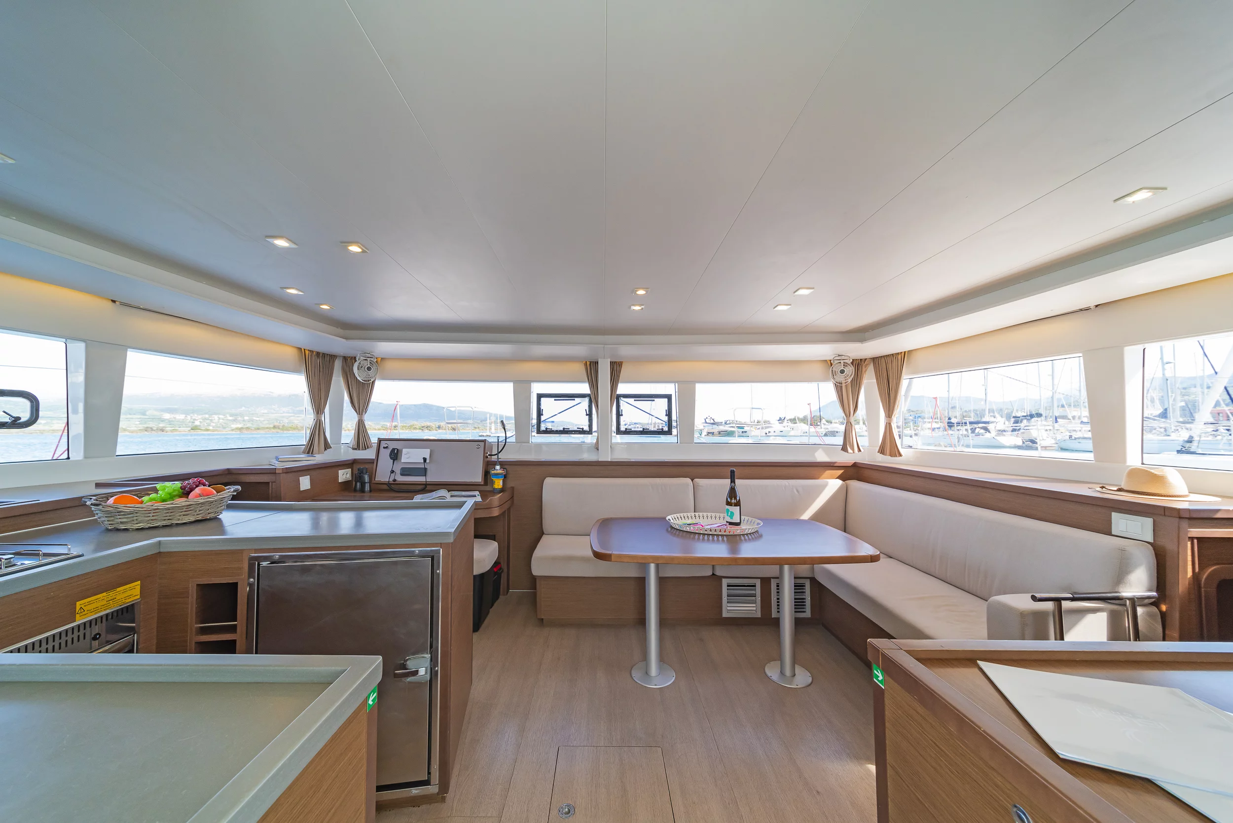 Lagoon 450 Fly & GEN & WM (Cassiopeia II)  - 14