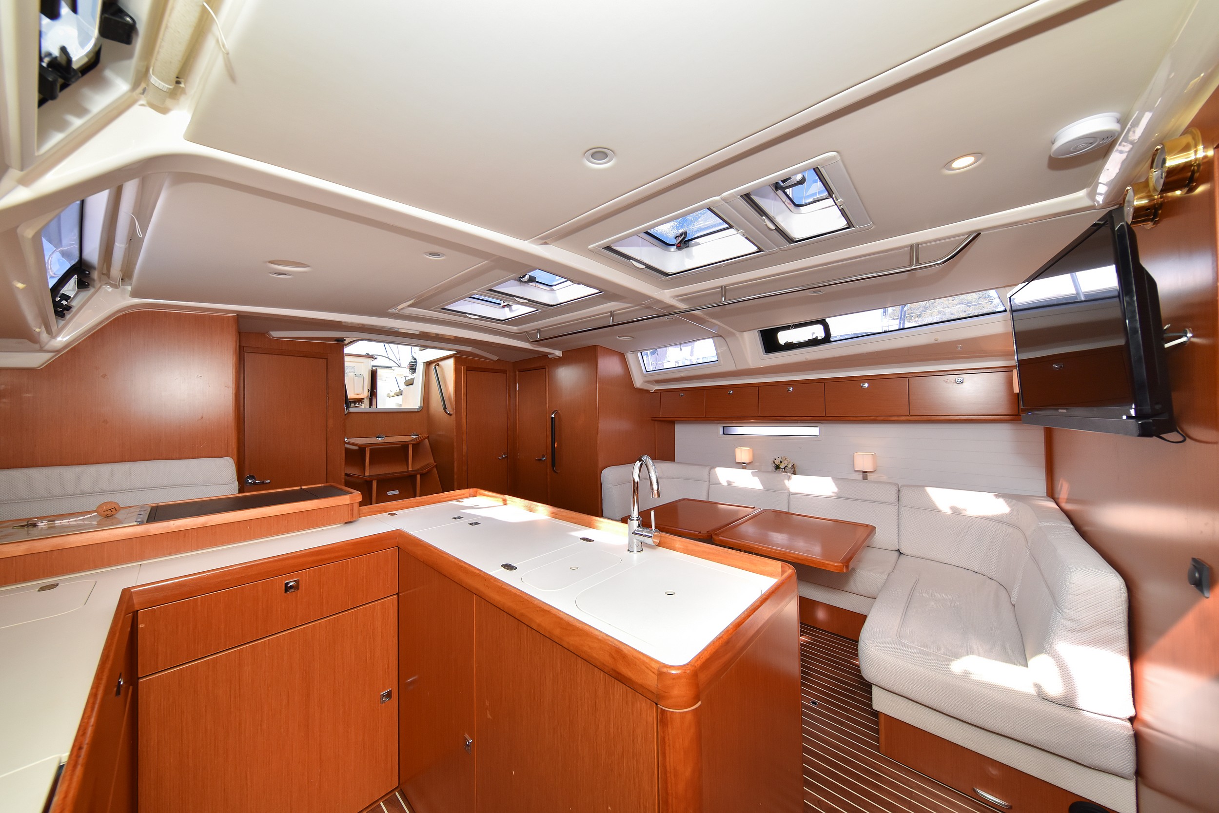 Photo #86 - Bavaria Cruiser 56 (FAT BOY) in Zara - 14702