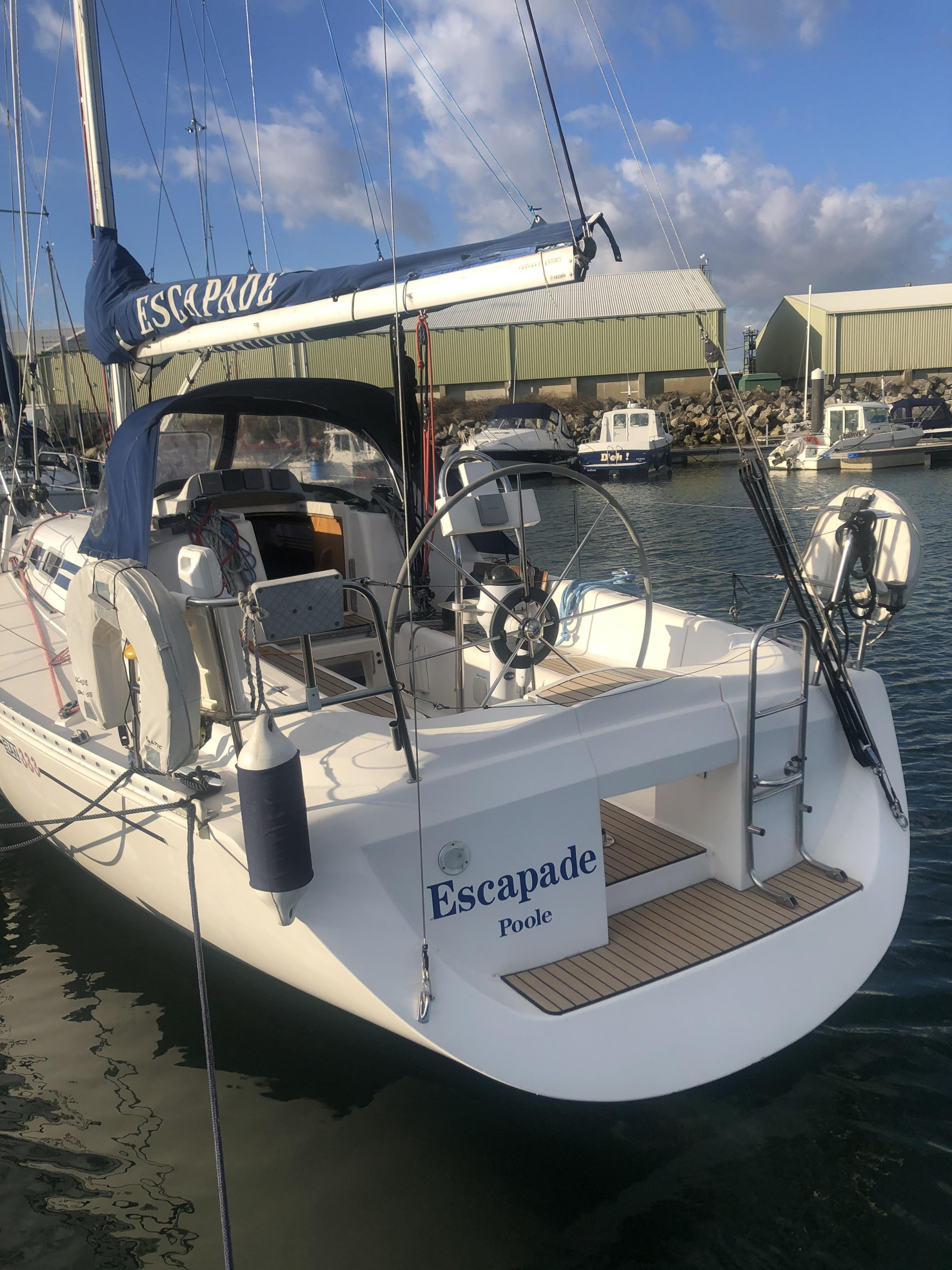 Photo #3 - Elan 333 (Escapade) in Poole - 15474
