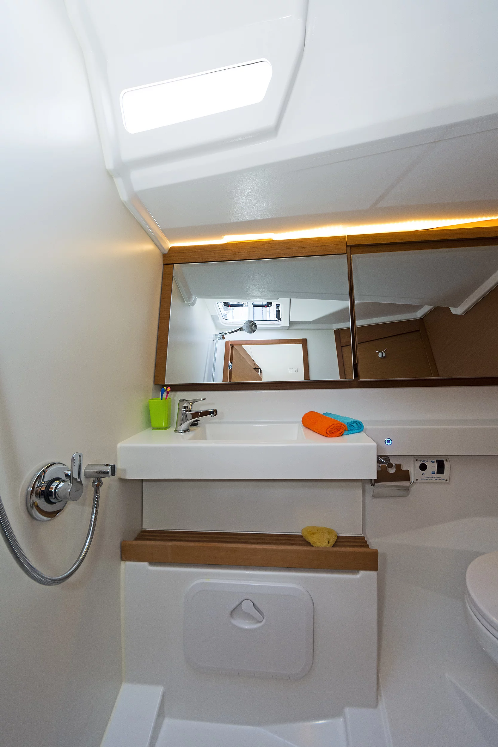 Sun Odyssey 440 (Dory)  - 6