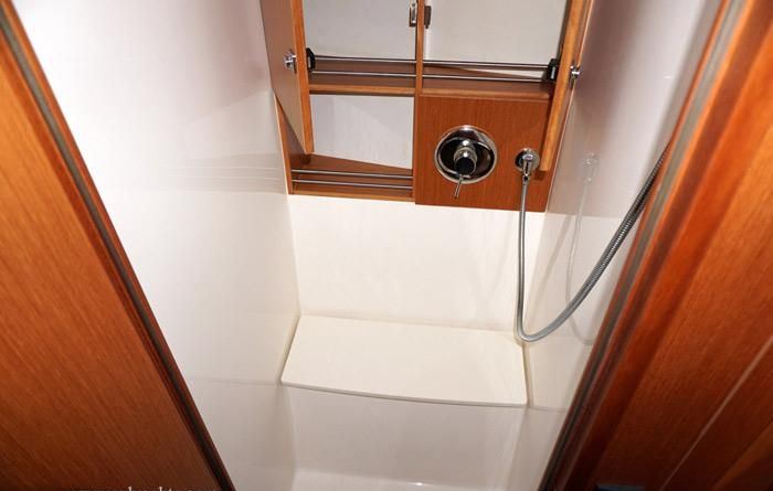 Bavaria 46 Cruiser — photo 11