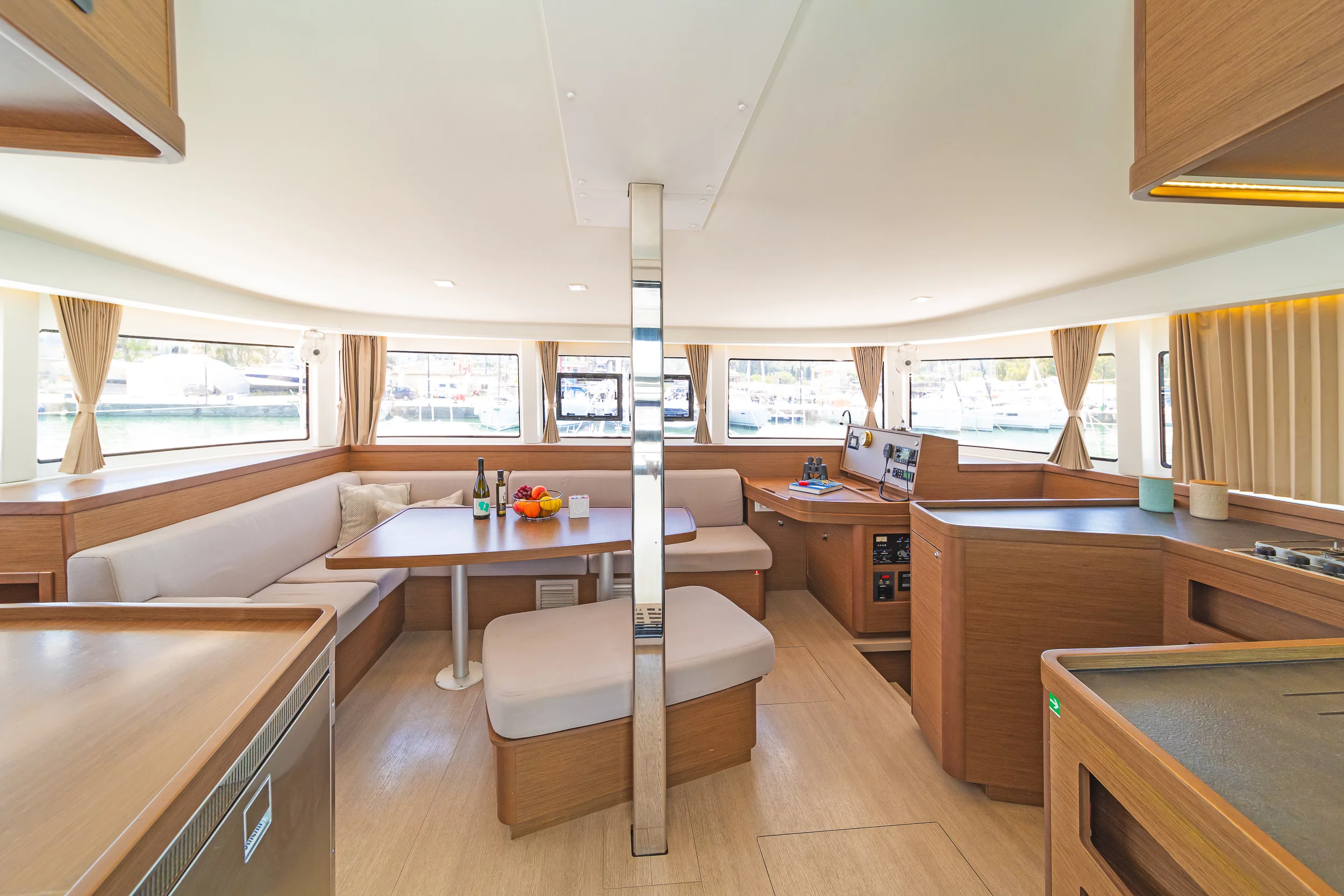 Lagoon 42 & GEN (Four Seasons)  - 7