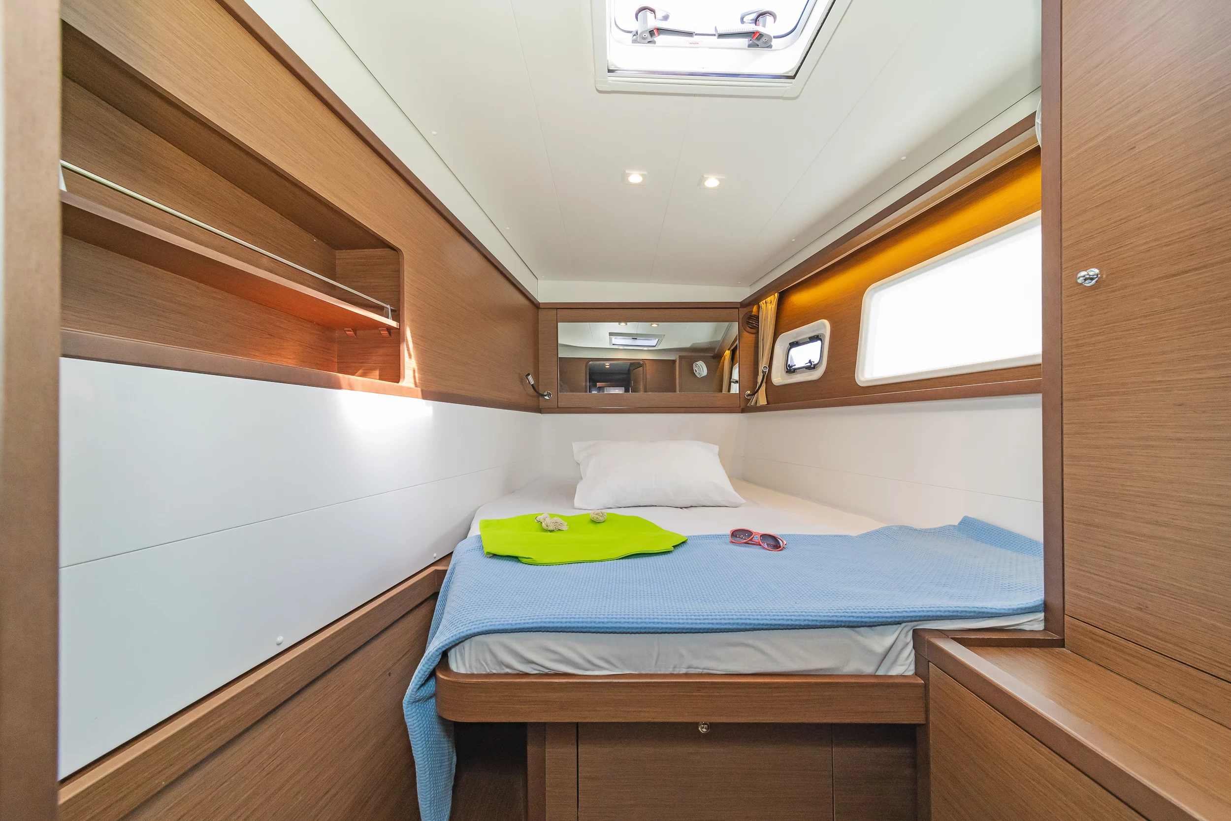 Lagoon 450 Fly & GEN & WM (Kon-Tiki)  - 1