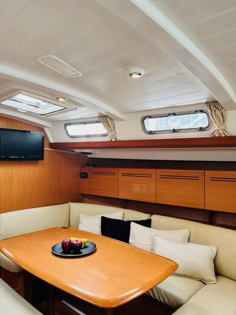 Cyclades 50.5 (Gentle Wind (, , electric heads, solar panel))  - 3