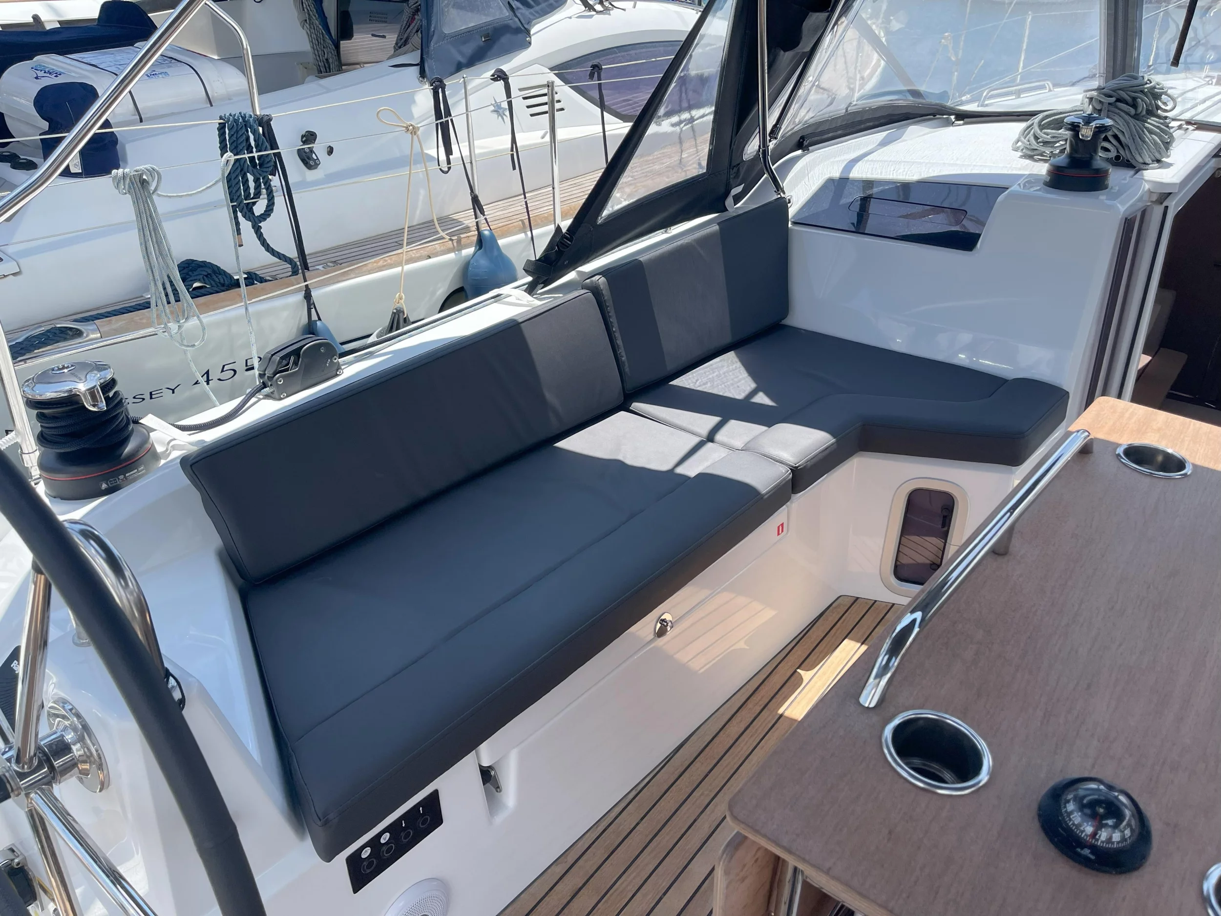 Oceanis 40.1 (Neda)  - 1