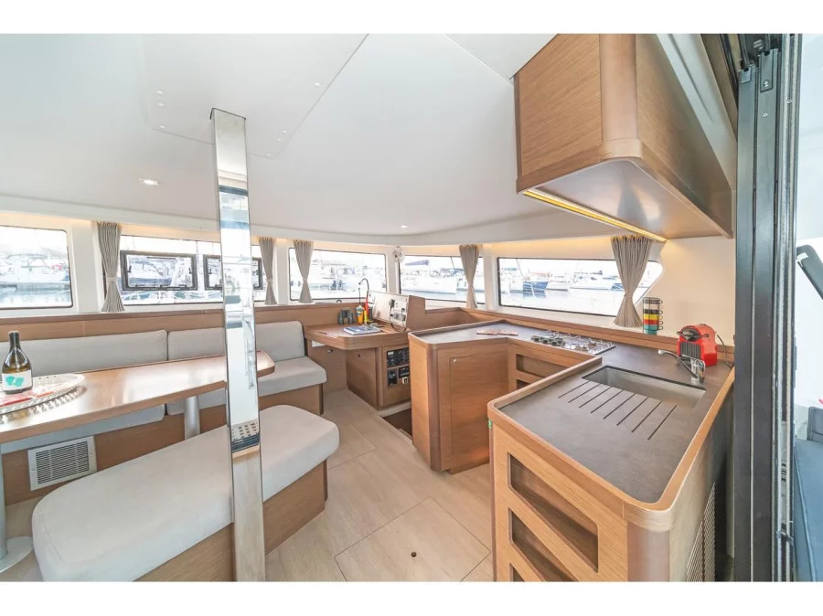Lagoon 42 & GEN. (Blue Ripple 1) Interior image - 9