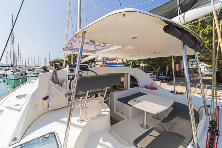 Photo #18 - Lagoon 380 (Golf Charlie) in Lefkada - 24965