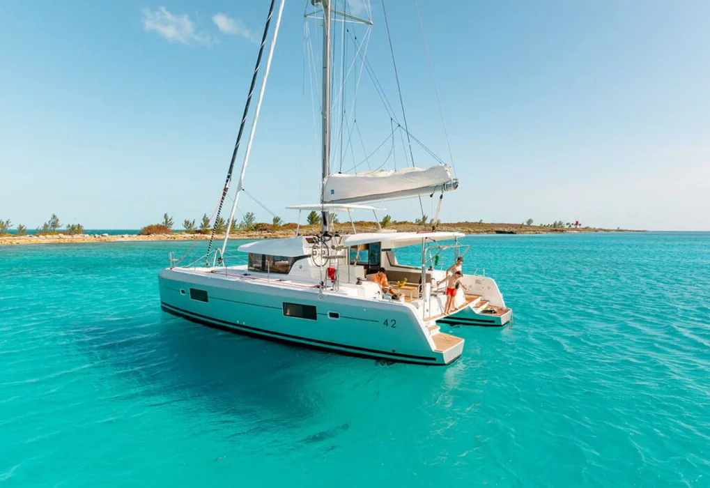 Lagoon 42 (Midas)  - 1