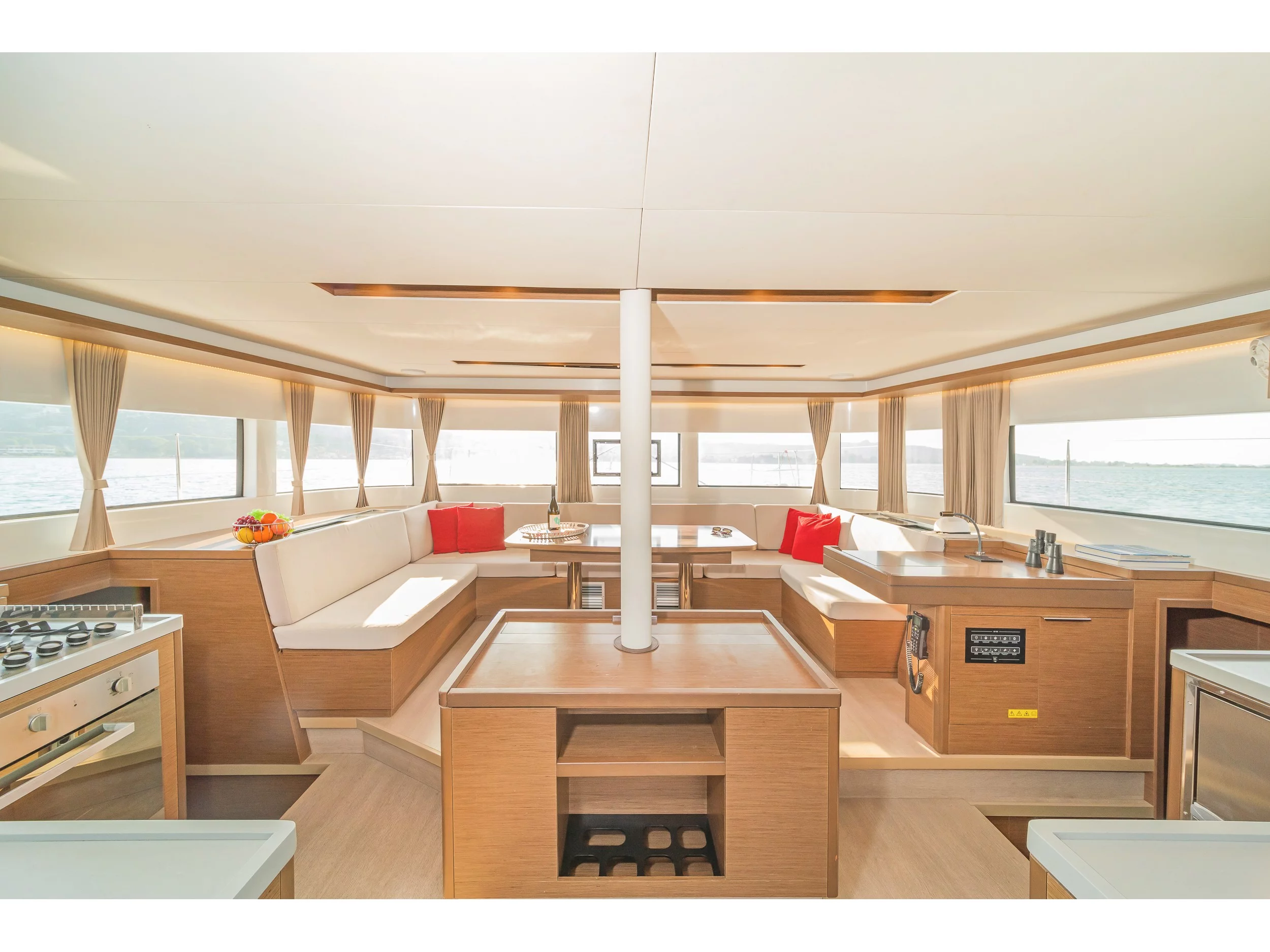 Lagoon 50 & GEN & WM (Jupiter) Interior image - 8