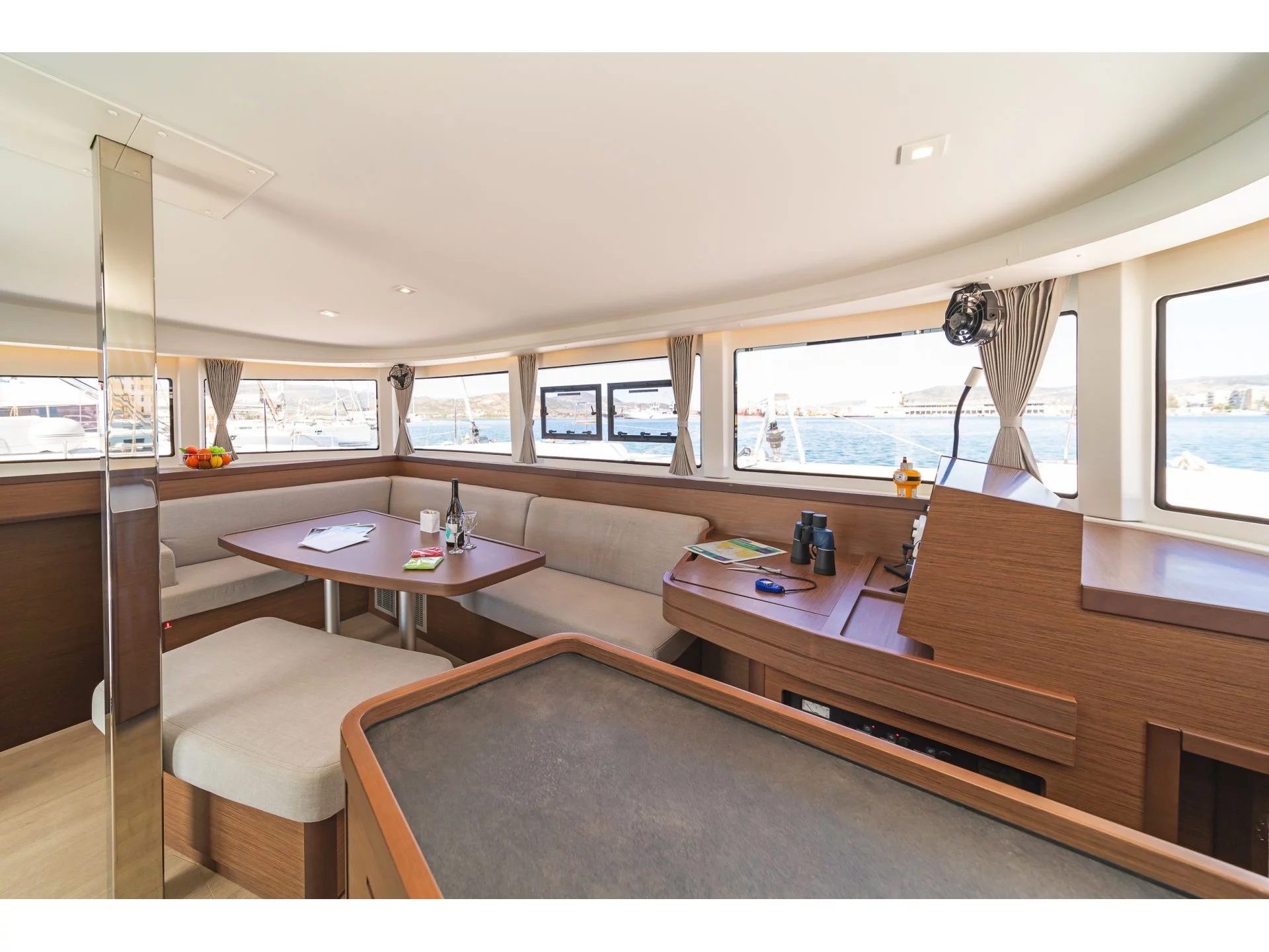 Lagoon 42 & GEN & WM (White Waves) Interior image - 14