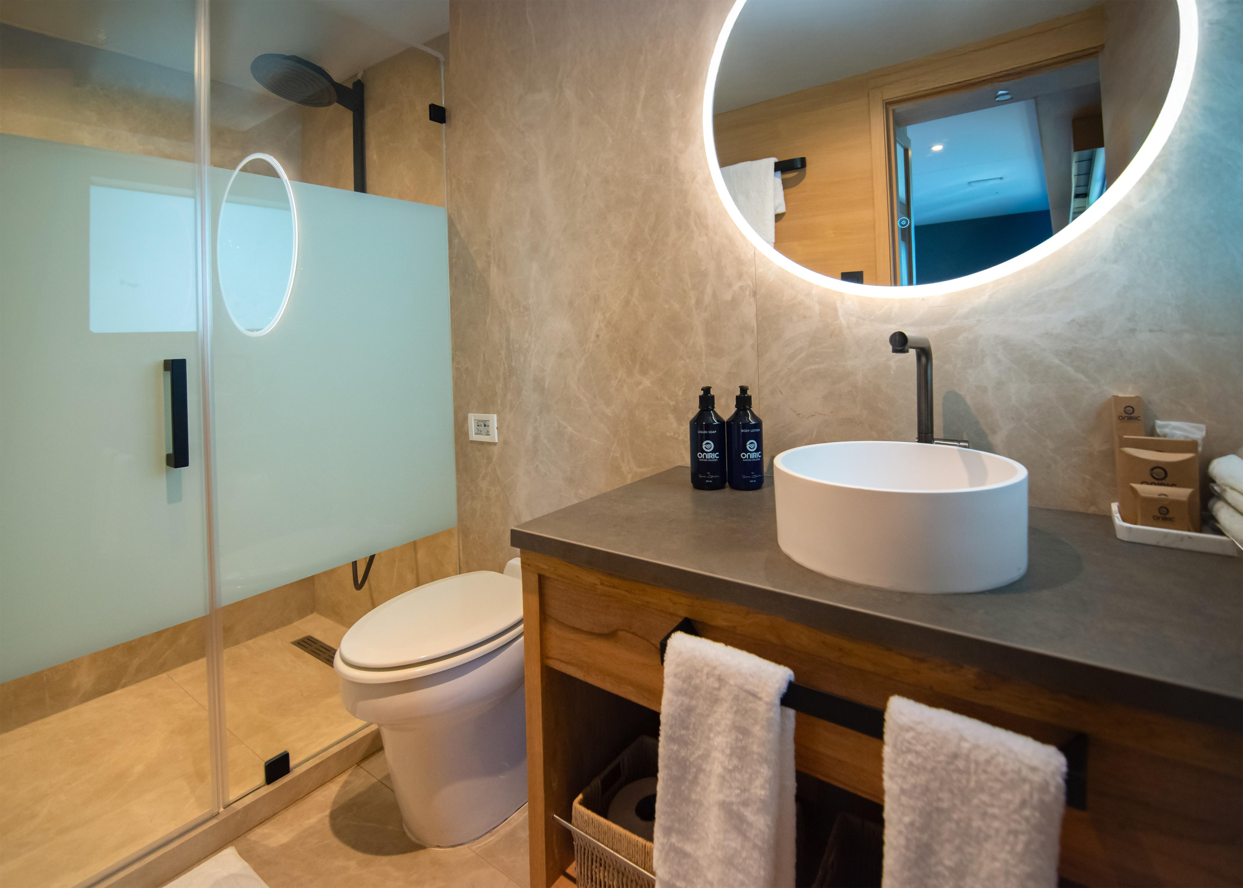 Luxury Motor Yacht - Tribute — photo 20