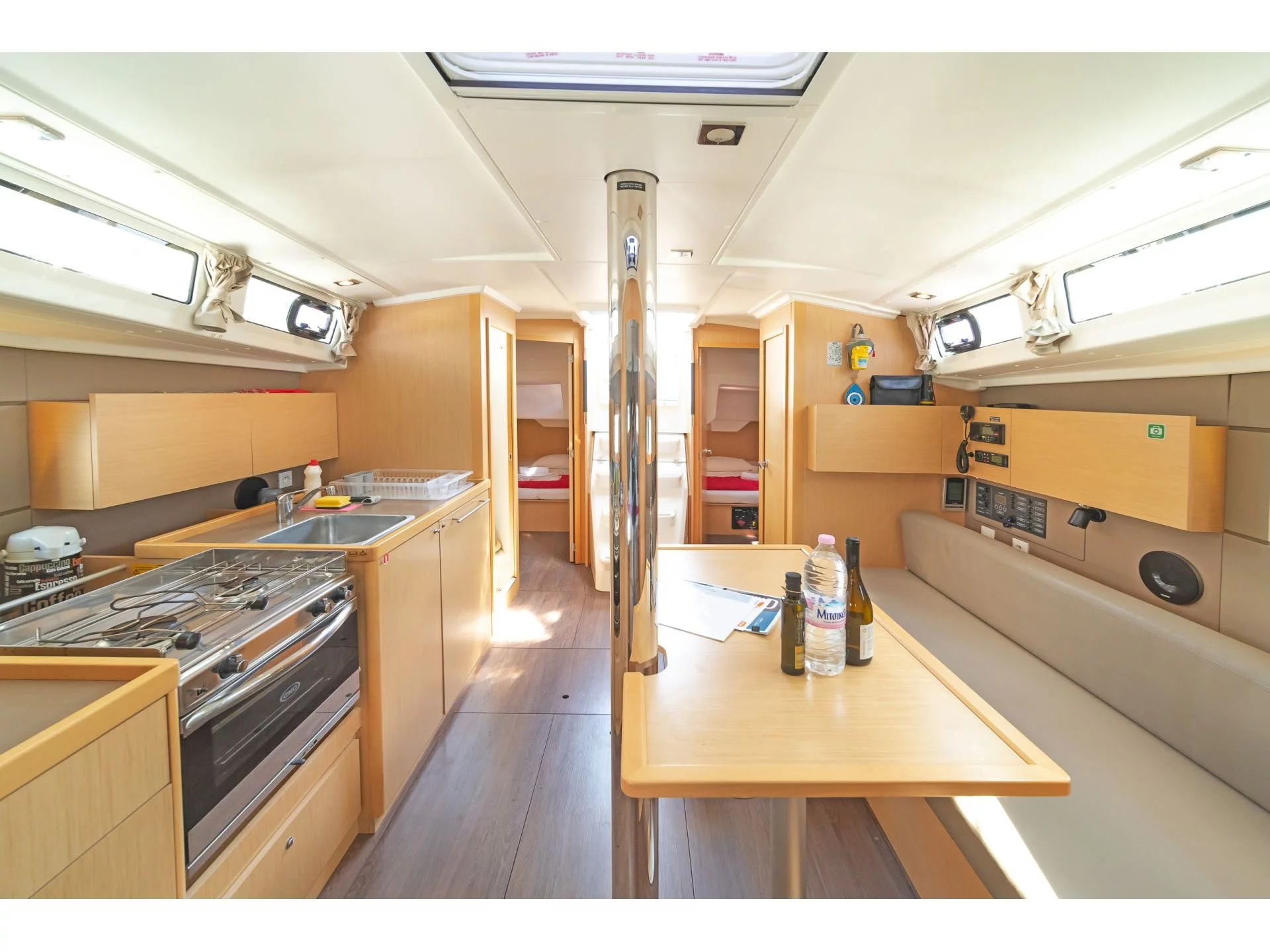 Oceanis 38.1 (Philyra) Interior image - 7