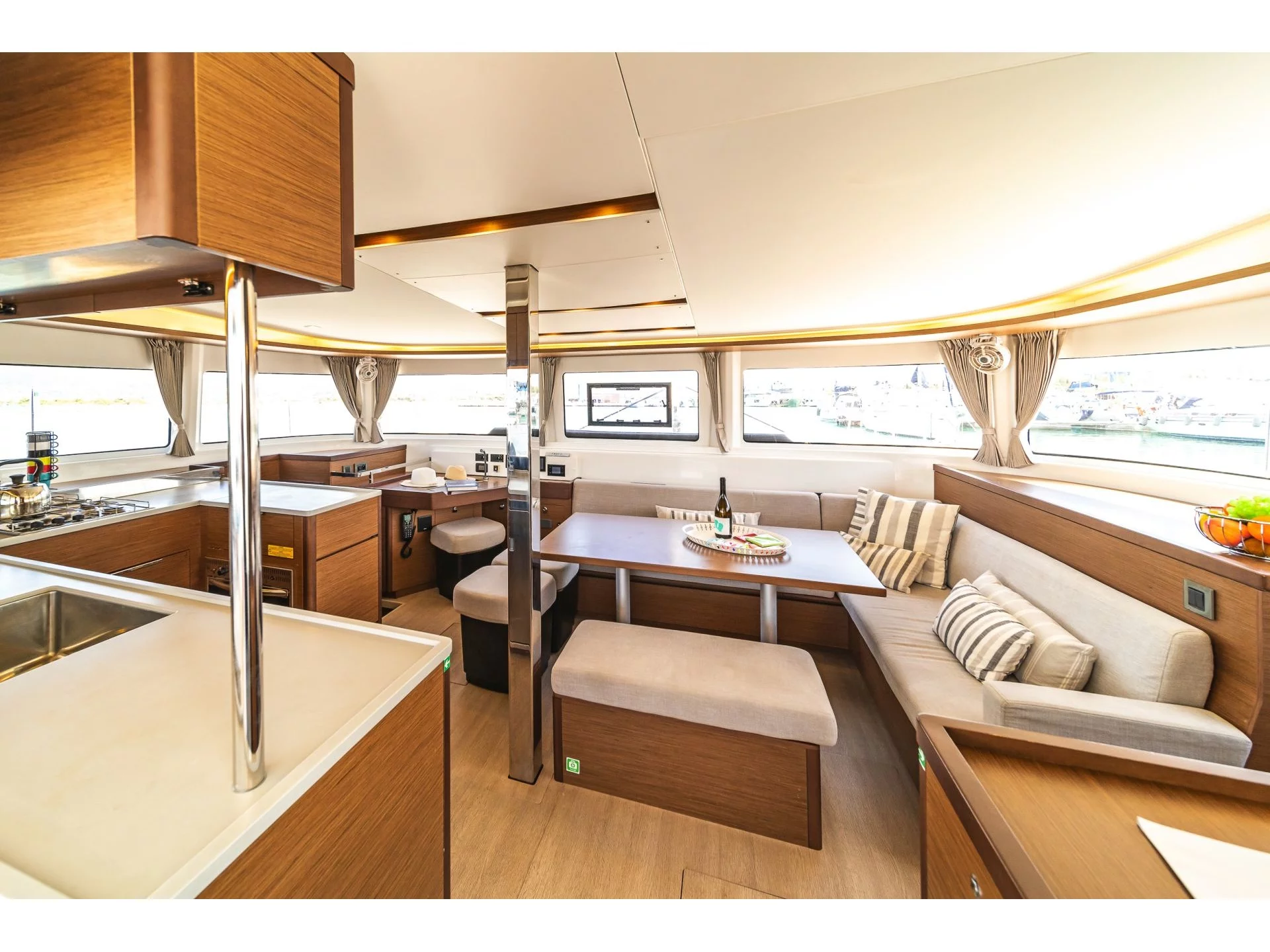 Lagoon 46 & GEN & WM (Pnoe) Interior image - 10