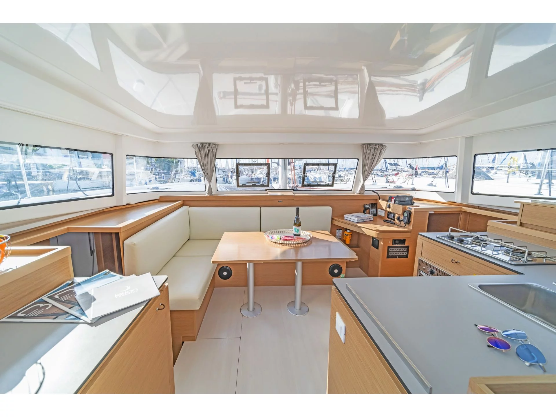 Excess 11 (Phos) Interior image - 13