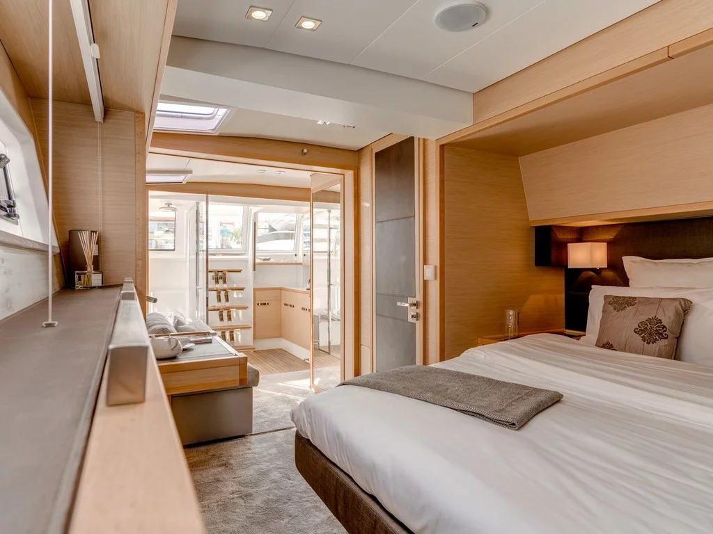 Lagoon 630 Powercat LUX (Pearly Gates) Interior image - 7