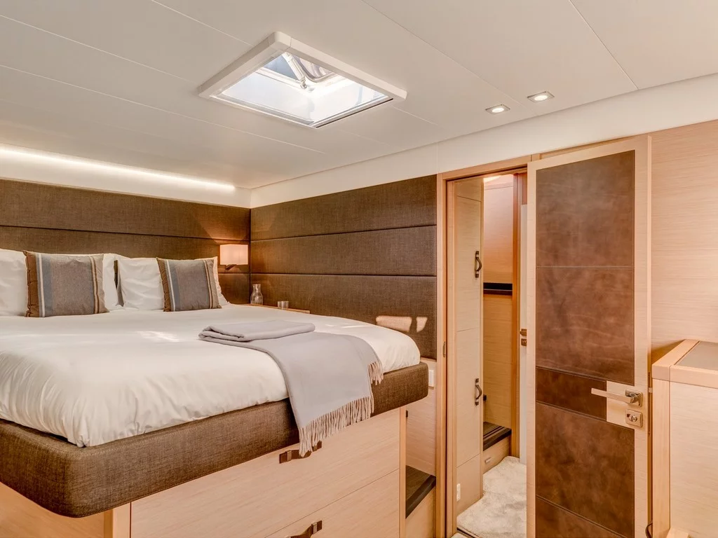 Lagoon 630 Powercat LUX (Pearly Gates)  - 32