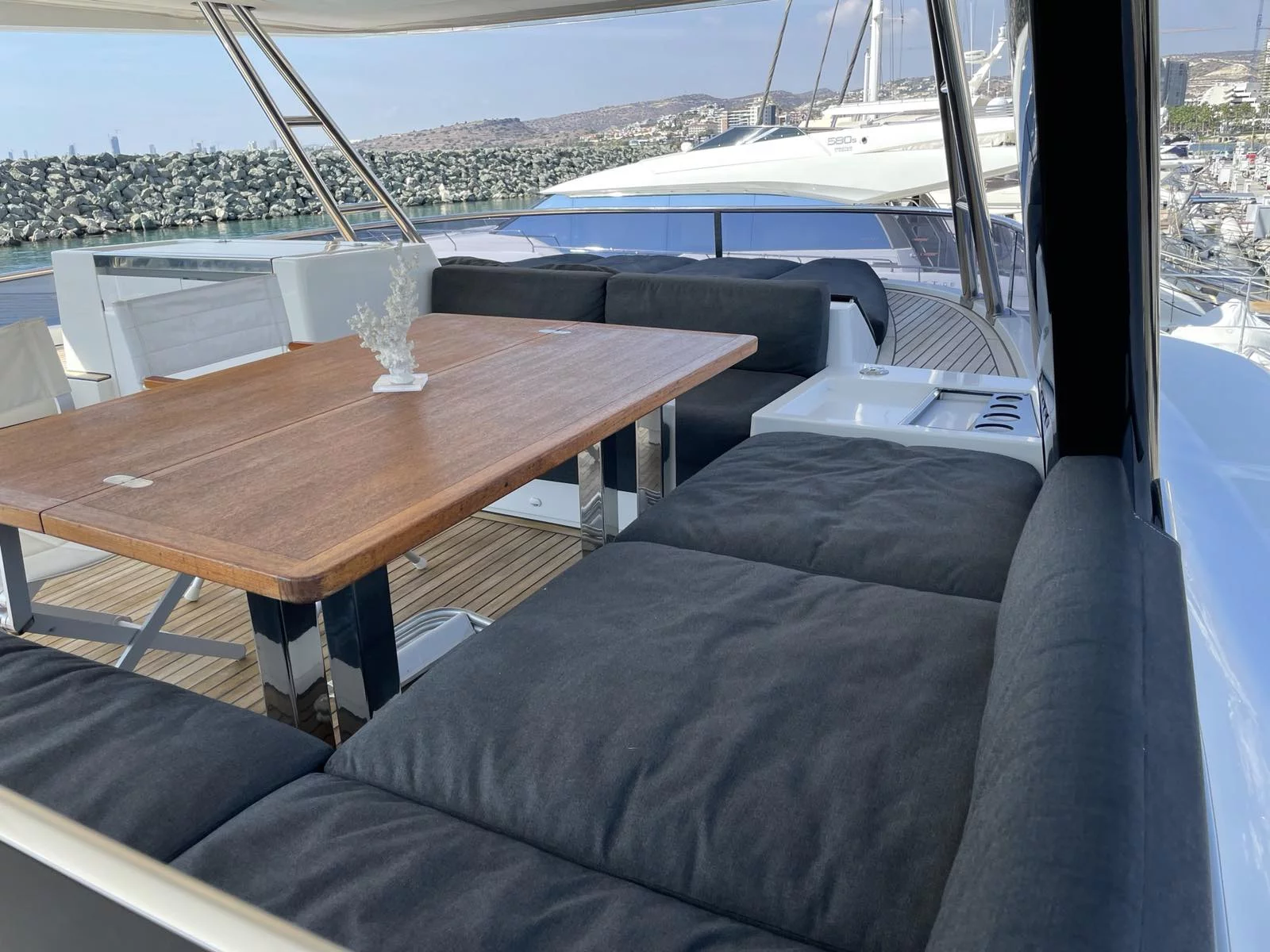 Lagoon 630 Powercat LUX (Pearly Gates)  - 22