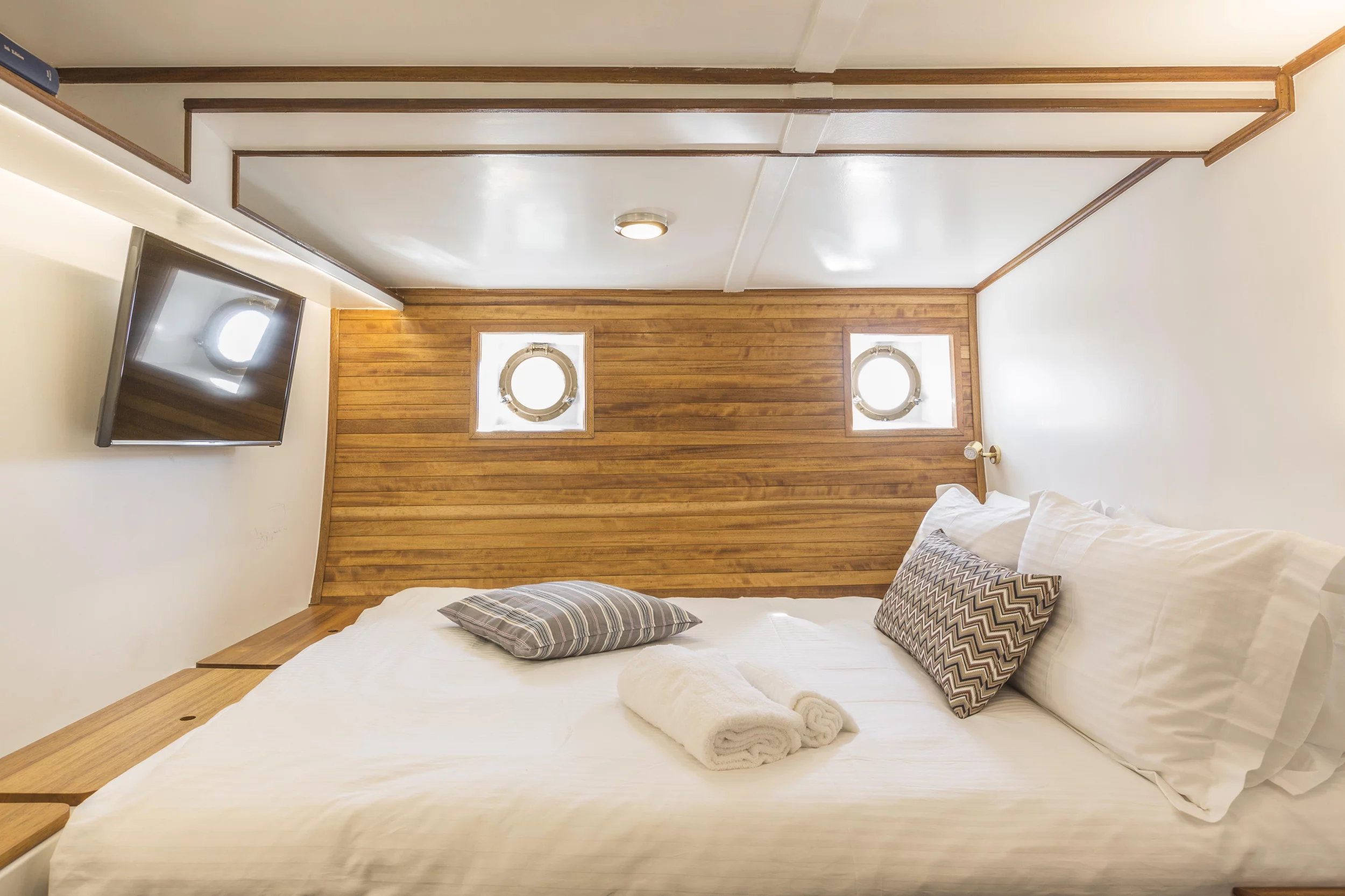 Greek Motorsailer (Cosmos)  - 48