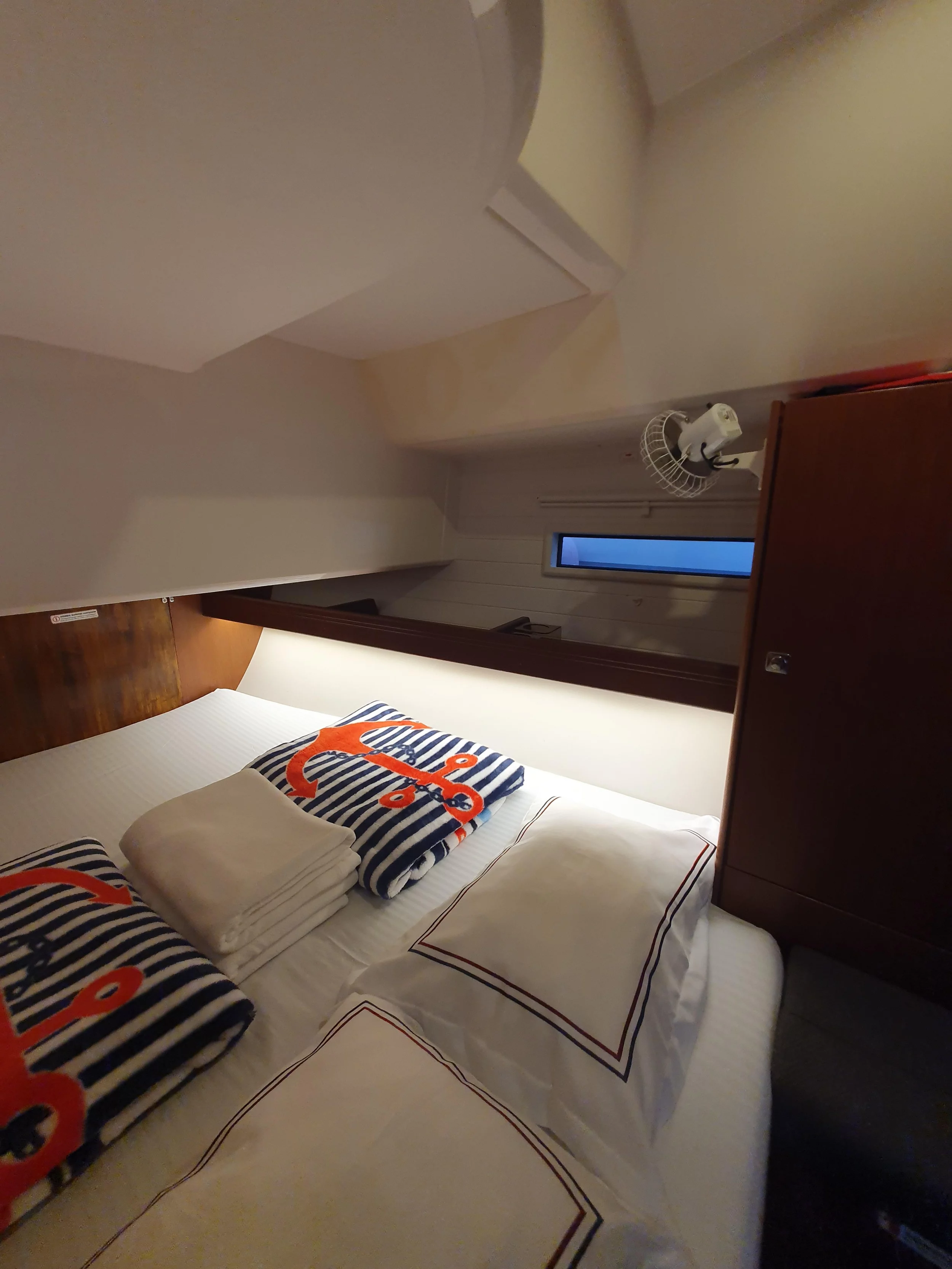 Bavaria 46 Cruiser Style (Marlin) Portside cabin - 20