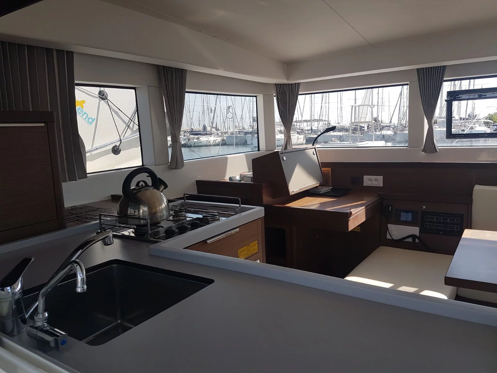 Lagoon 40 (Georgios)  - 12