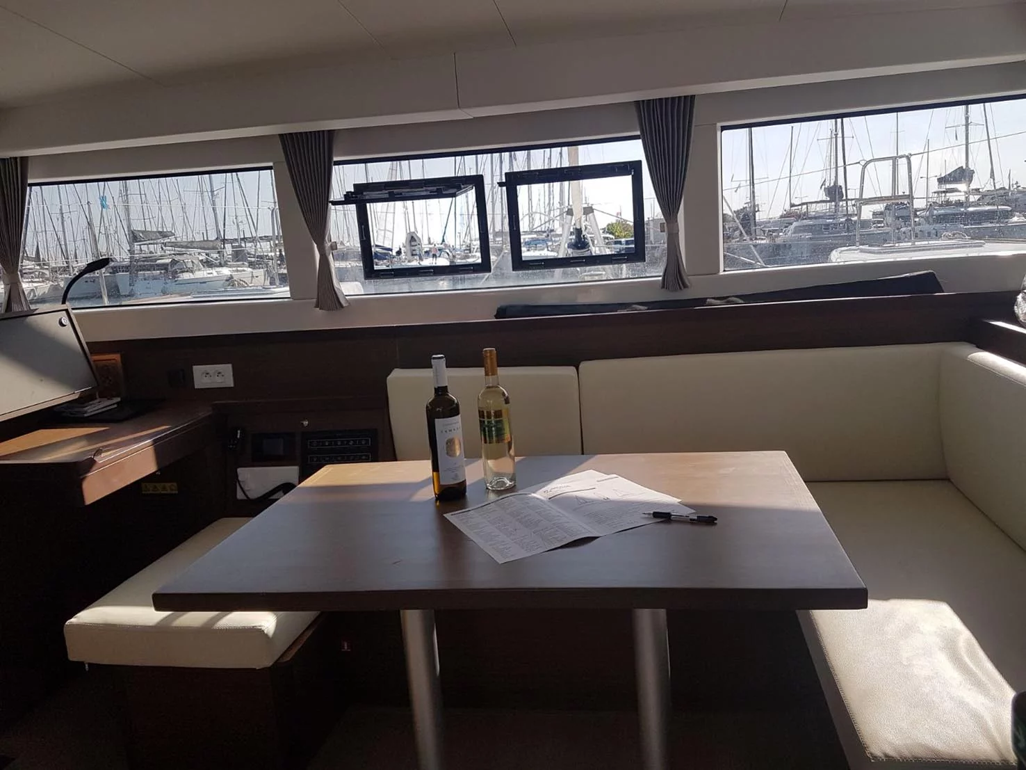Lagoon 40 (Georgios) Interior image - 9