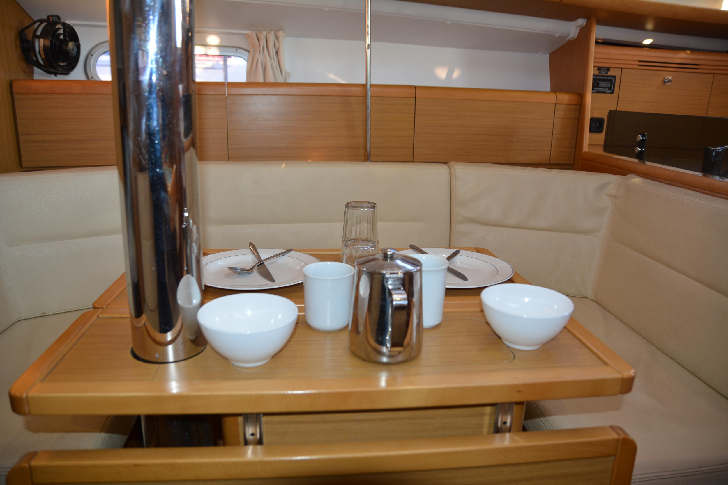 Photo #38 - Sun Odyssey 36i (Babis 2010) en Lefkada - 15700