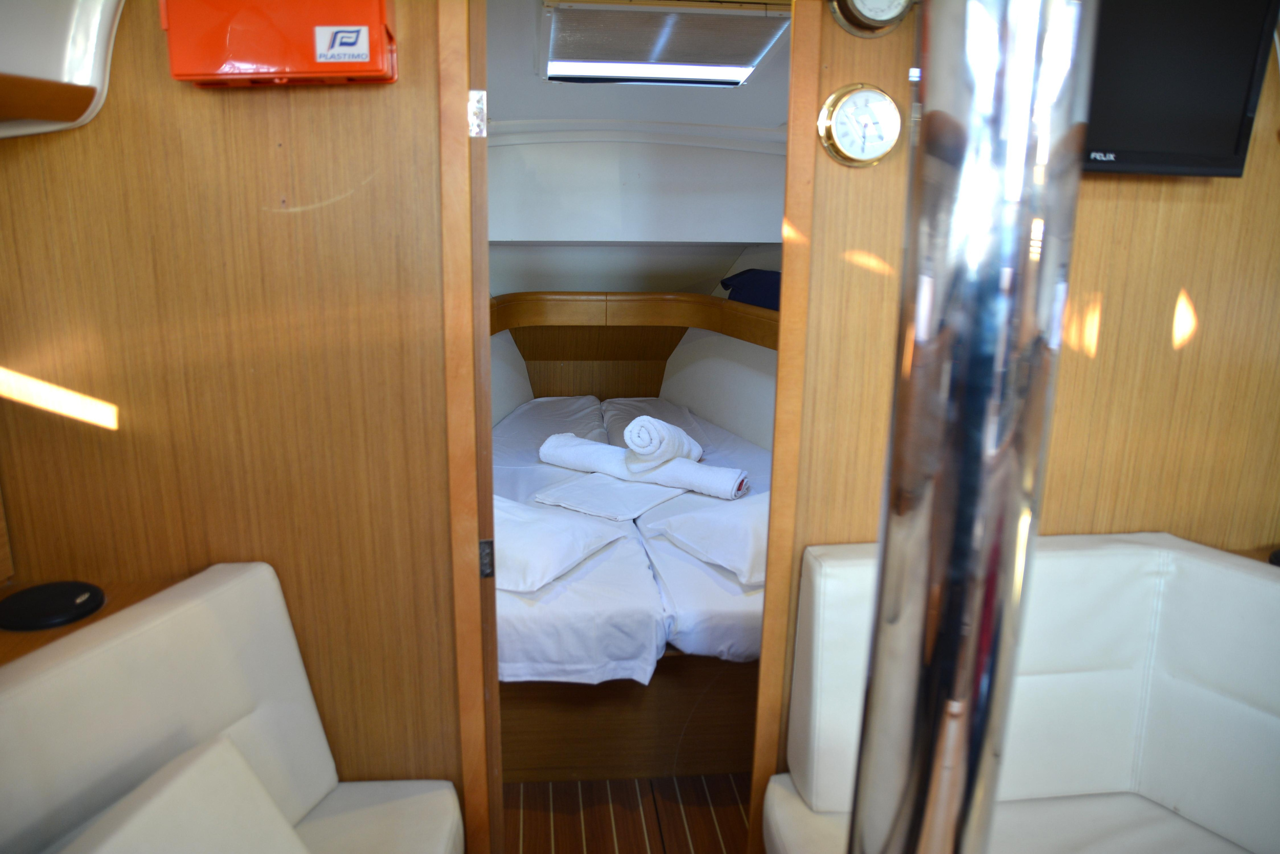 Photo #25 - Sun Odyssey 36i (Babis 2010) en Lefkada - 15700