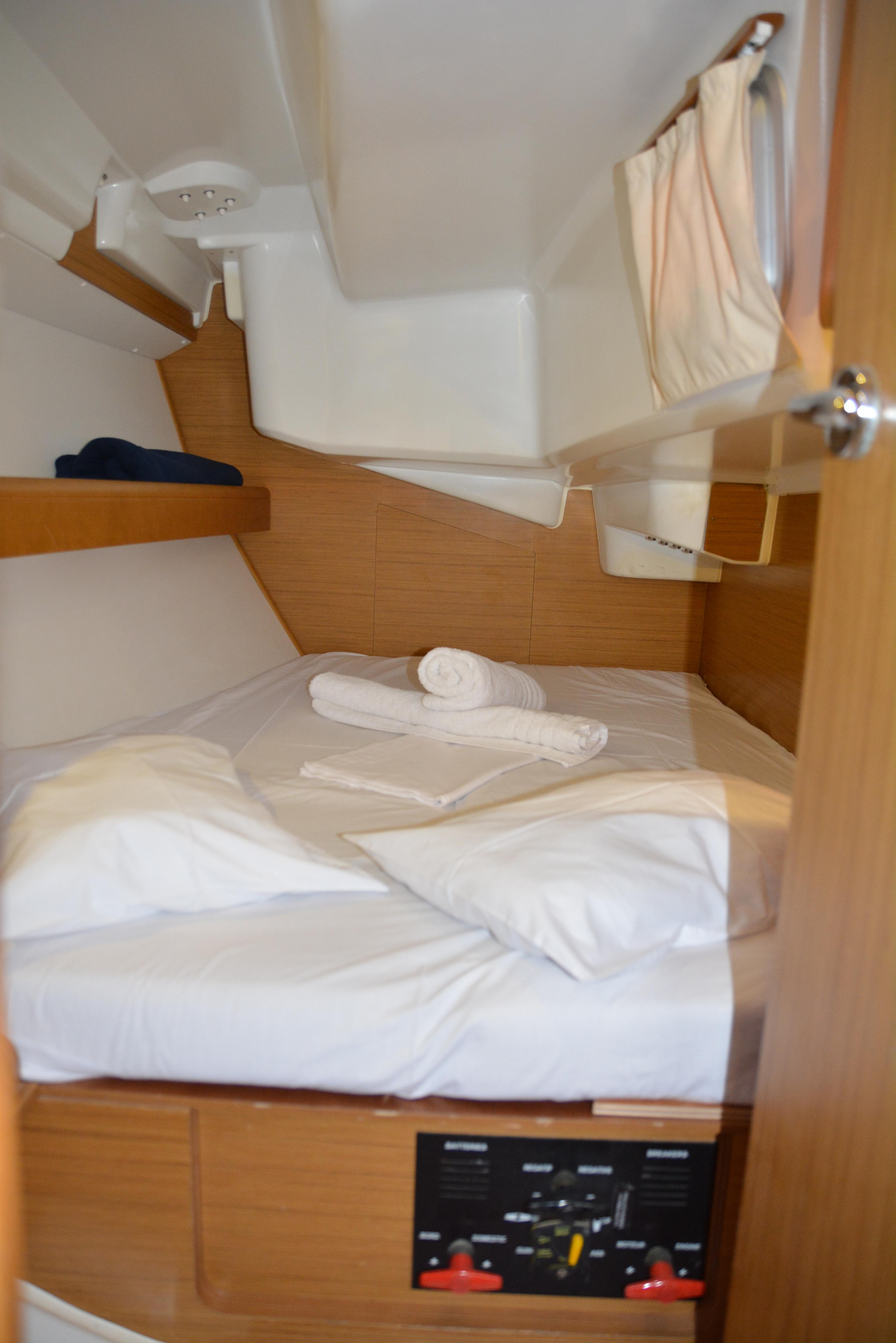 Photo #30 - Sun Odyssey 36i (Babis 2010) en Lefkada - 15700