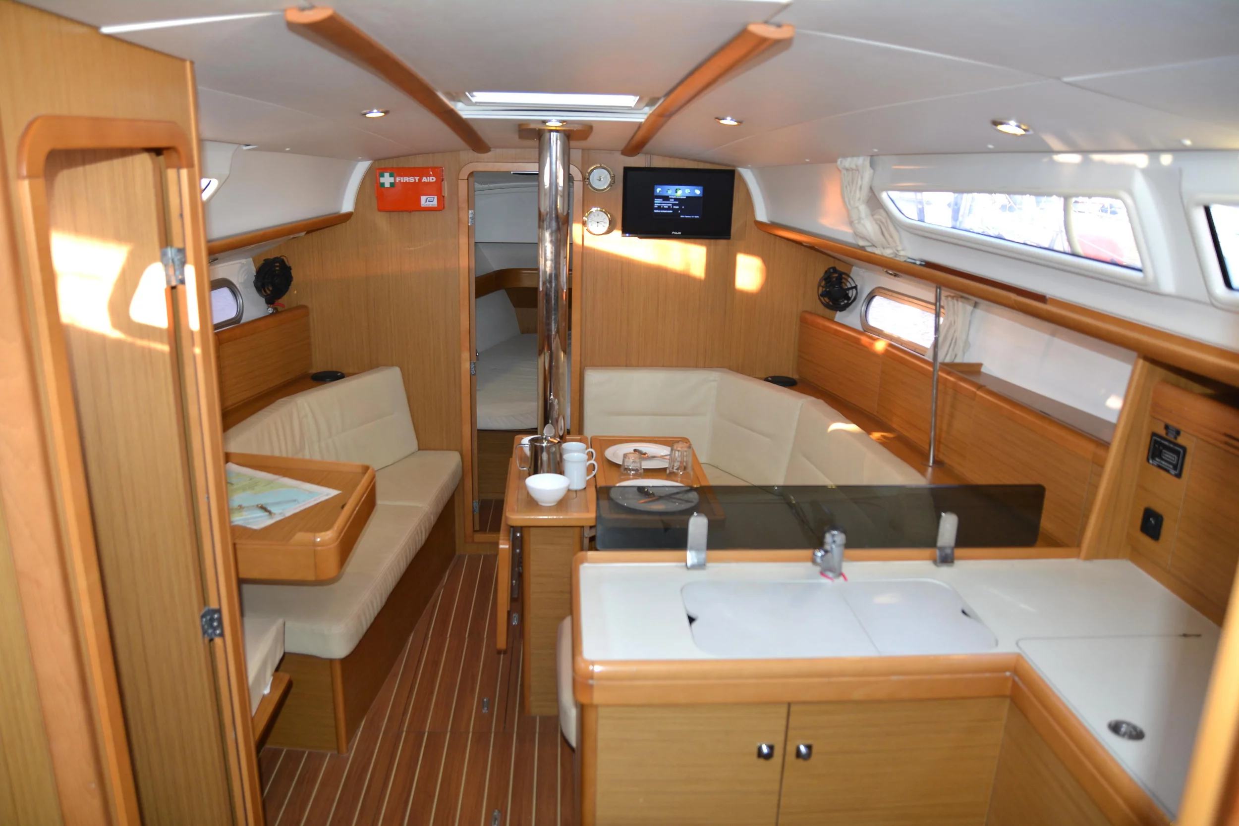 Sun Odyssey 36i (Babis 2010)  - 33
