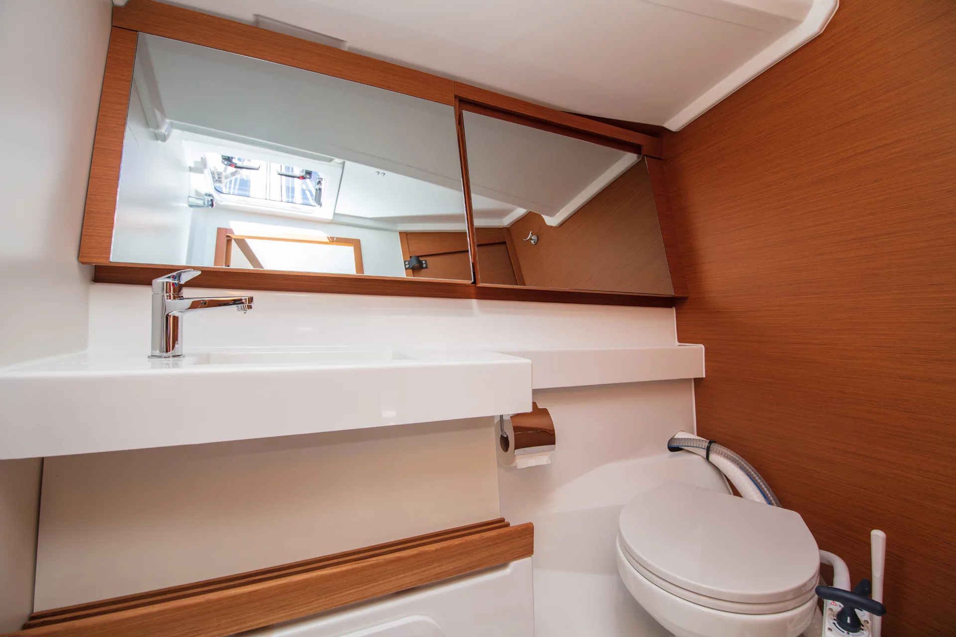 Sun Odyssey 440 (White Rabbit)  - 16
