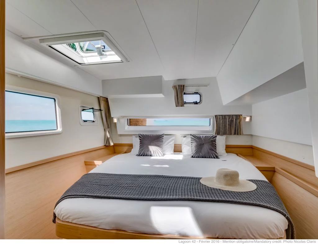 Lagoon 42 (AVENTUS)  - 12