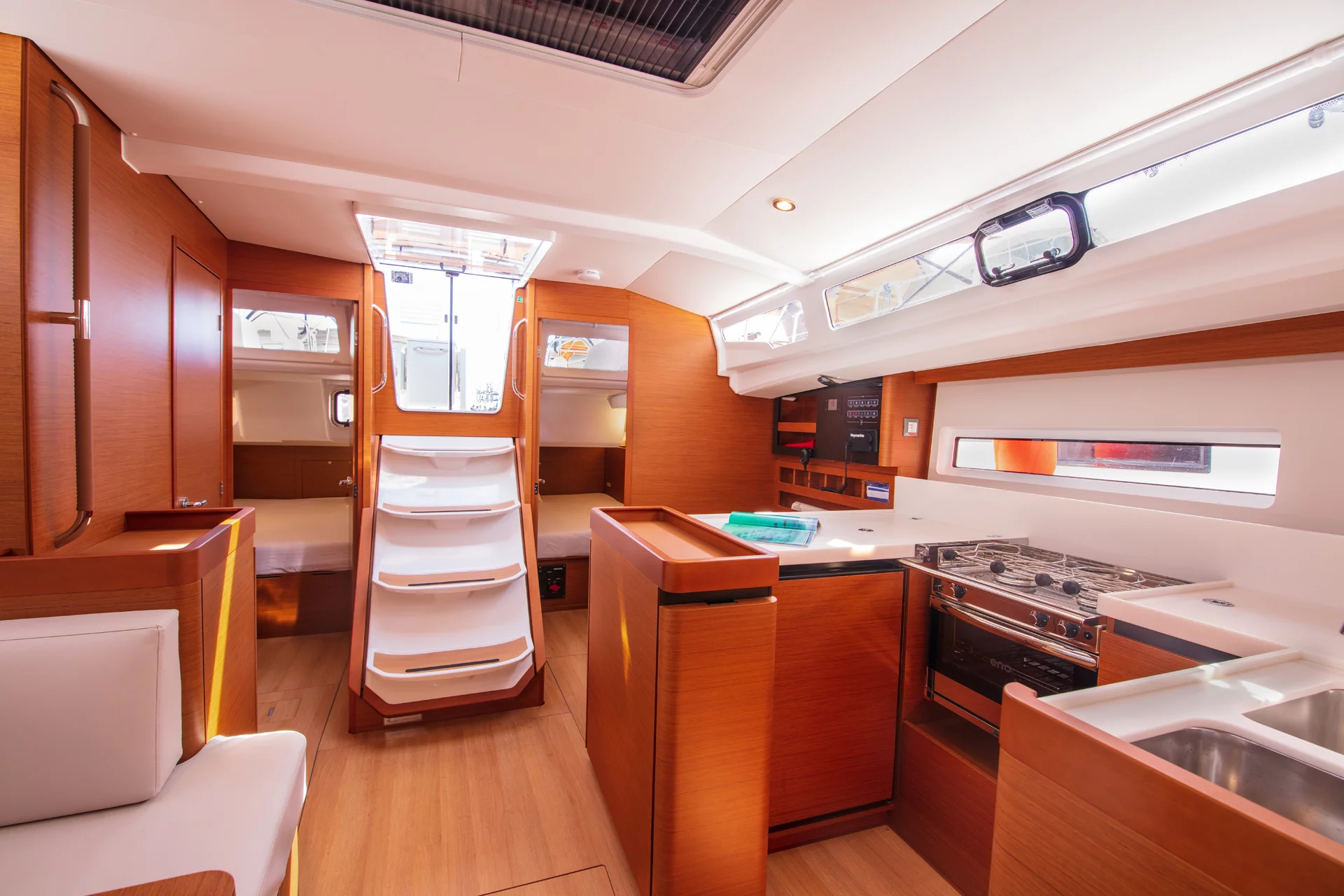 Sun Odyssey 440 (Trinity)  - 2