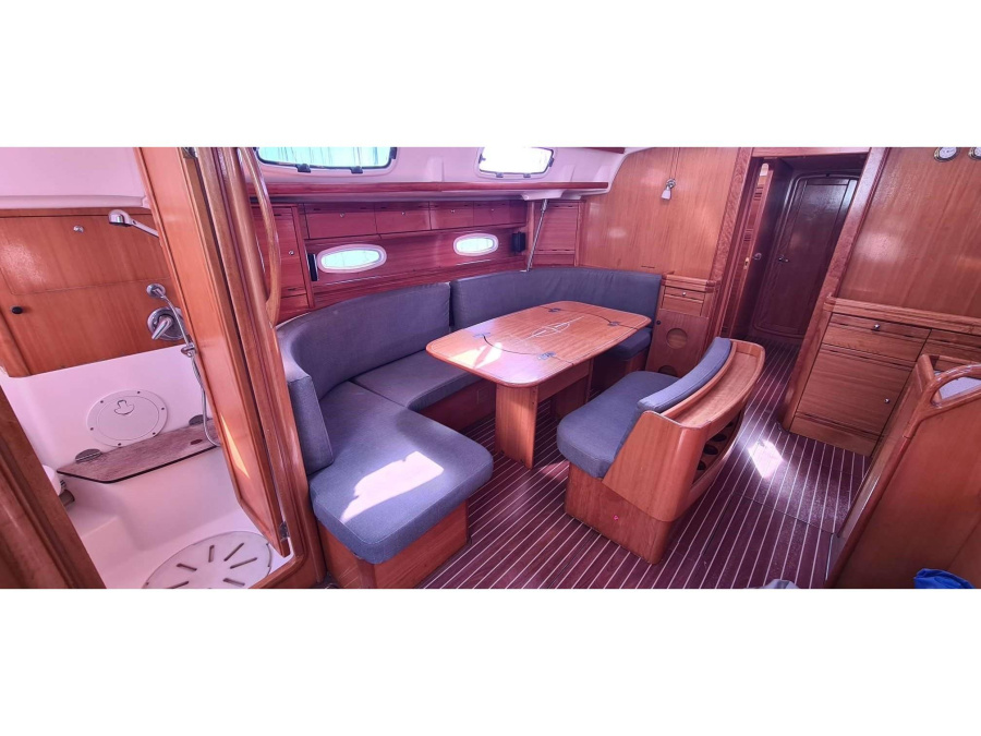Interior image - 1